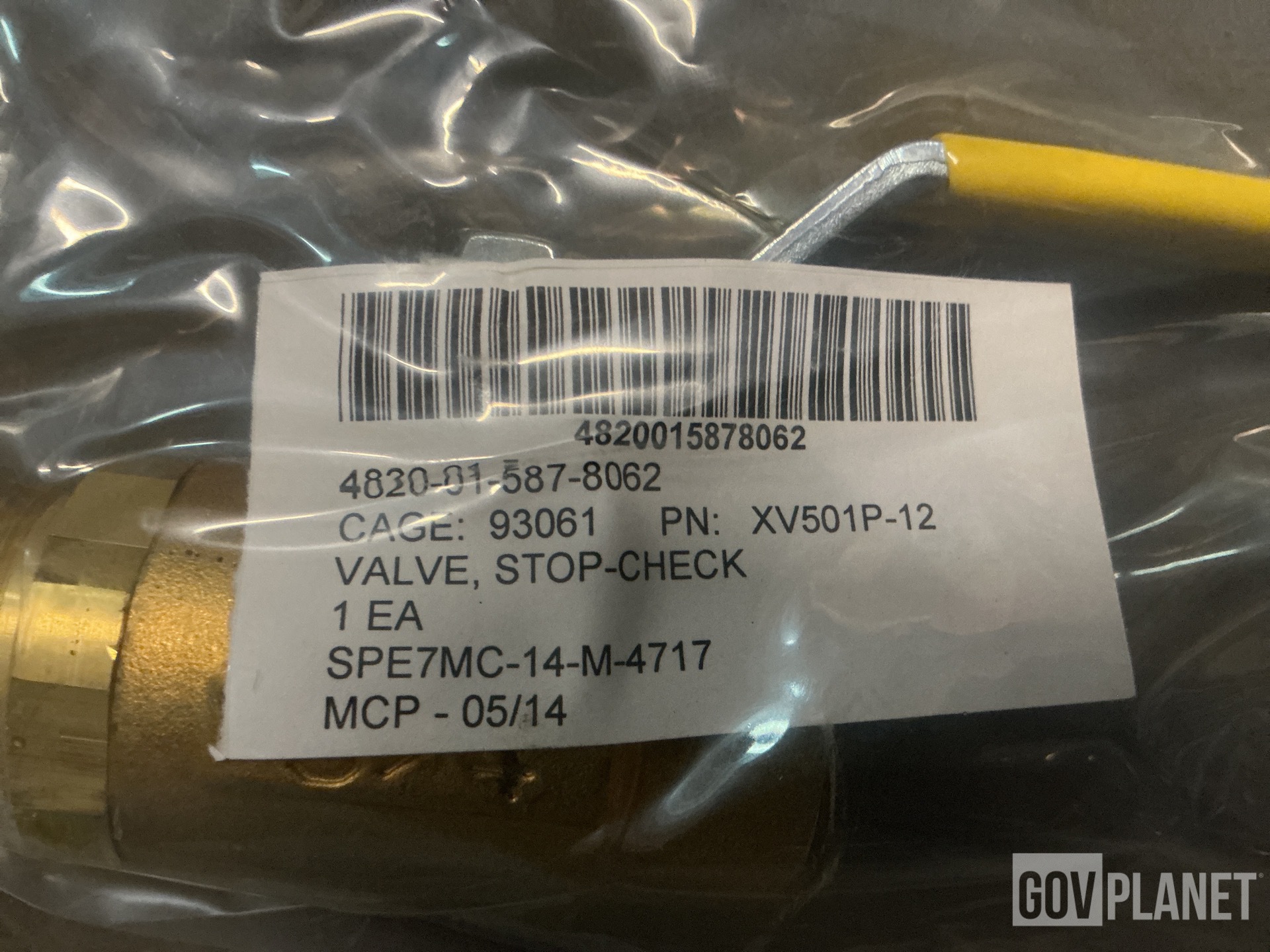 (8) Parker Fluid System Connectors XV501P-12 Stop-Check Valves