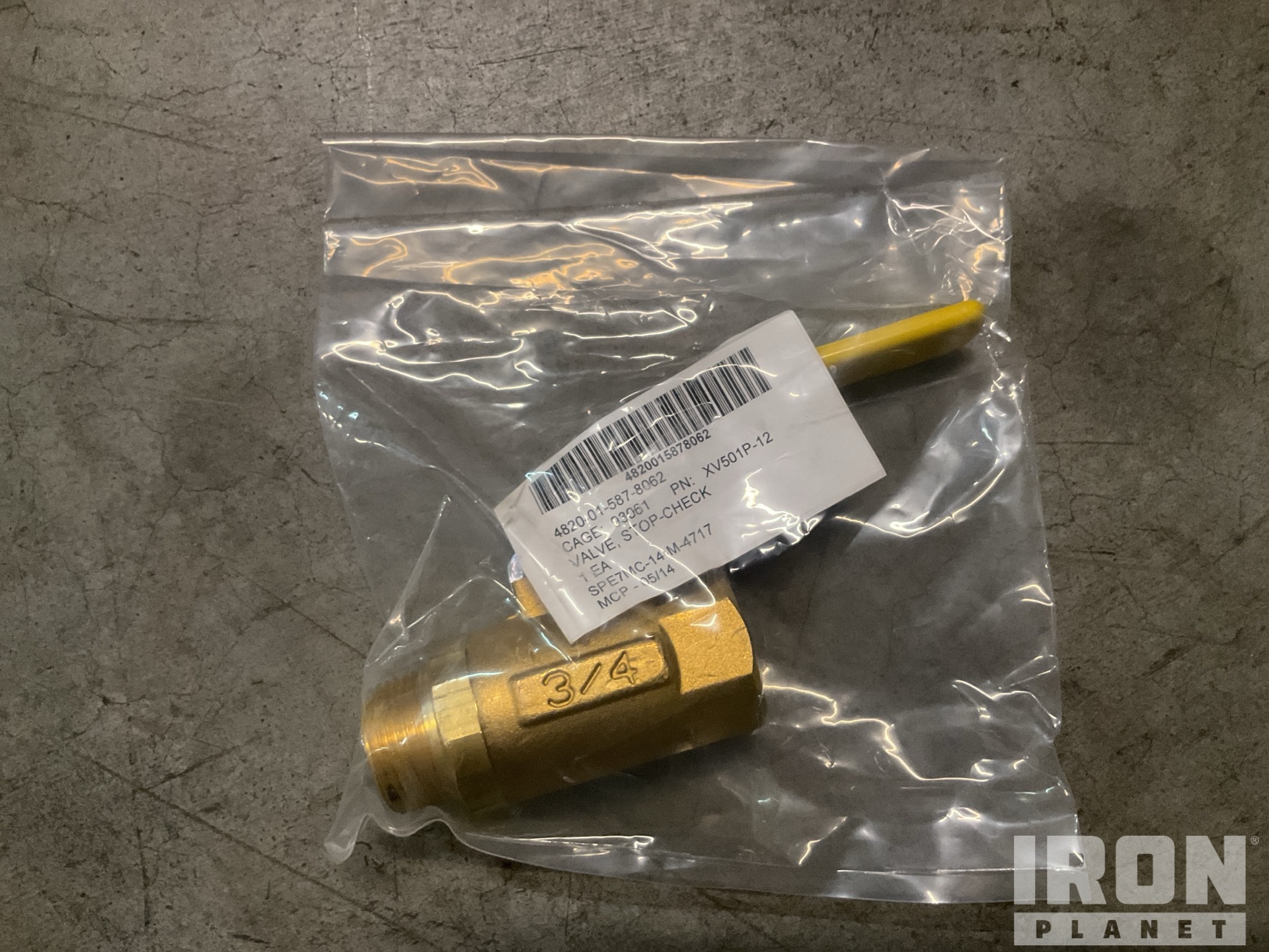 (8) Parker Fluid System Connectors XV501P-12 Stop-Check Valves