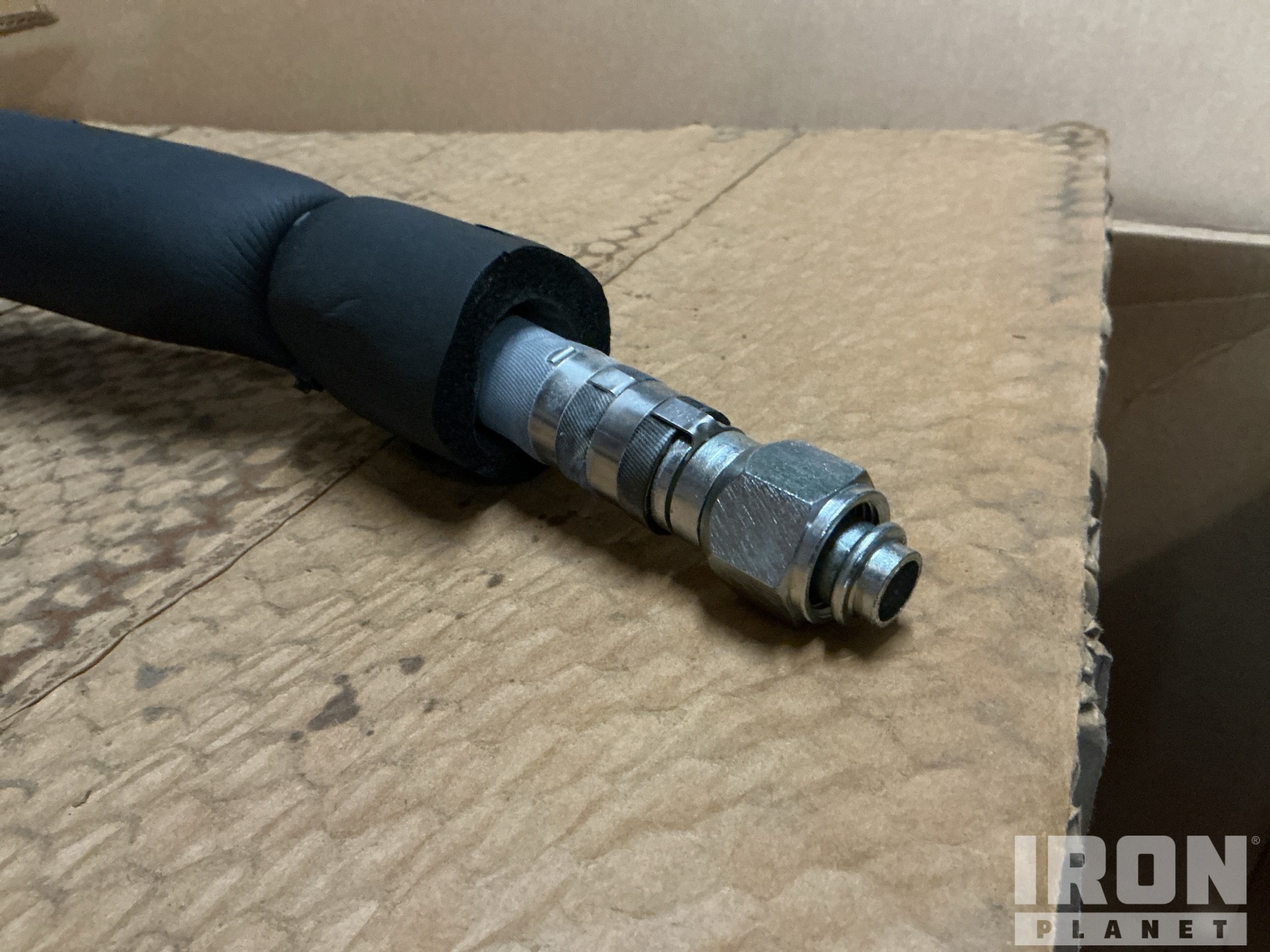 (100) Hose Assemblies P/N 33197