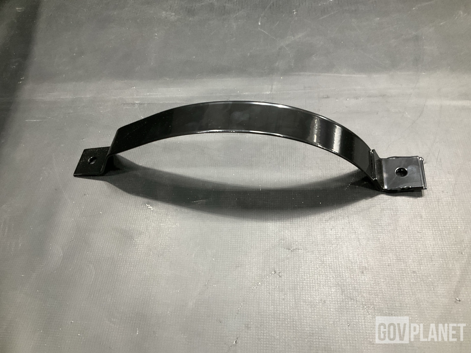(57) Assorted Retaining Straps