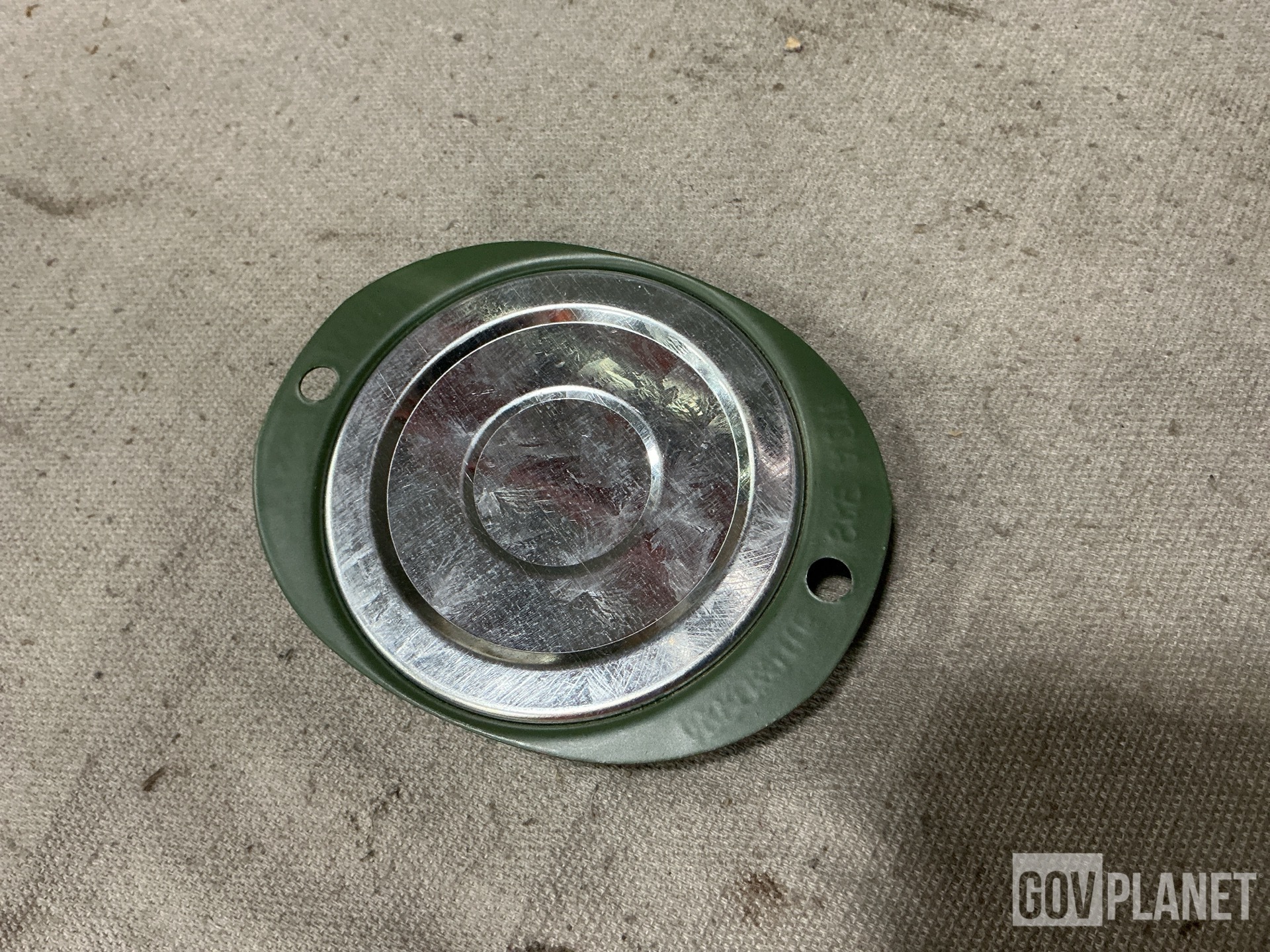 (15) Reflectors, (2) Distributors, (1) Coupling Hub & Assorted Items