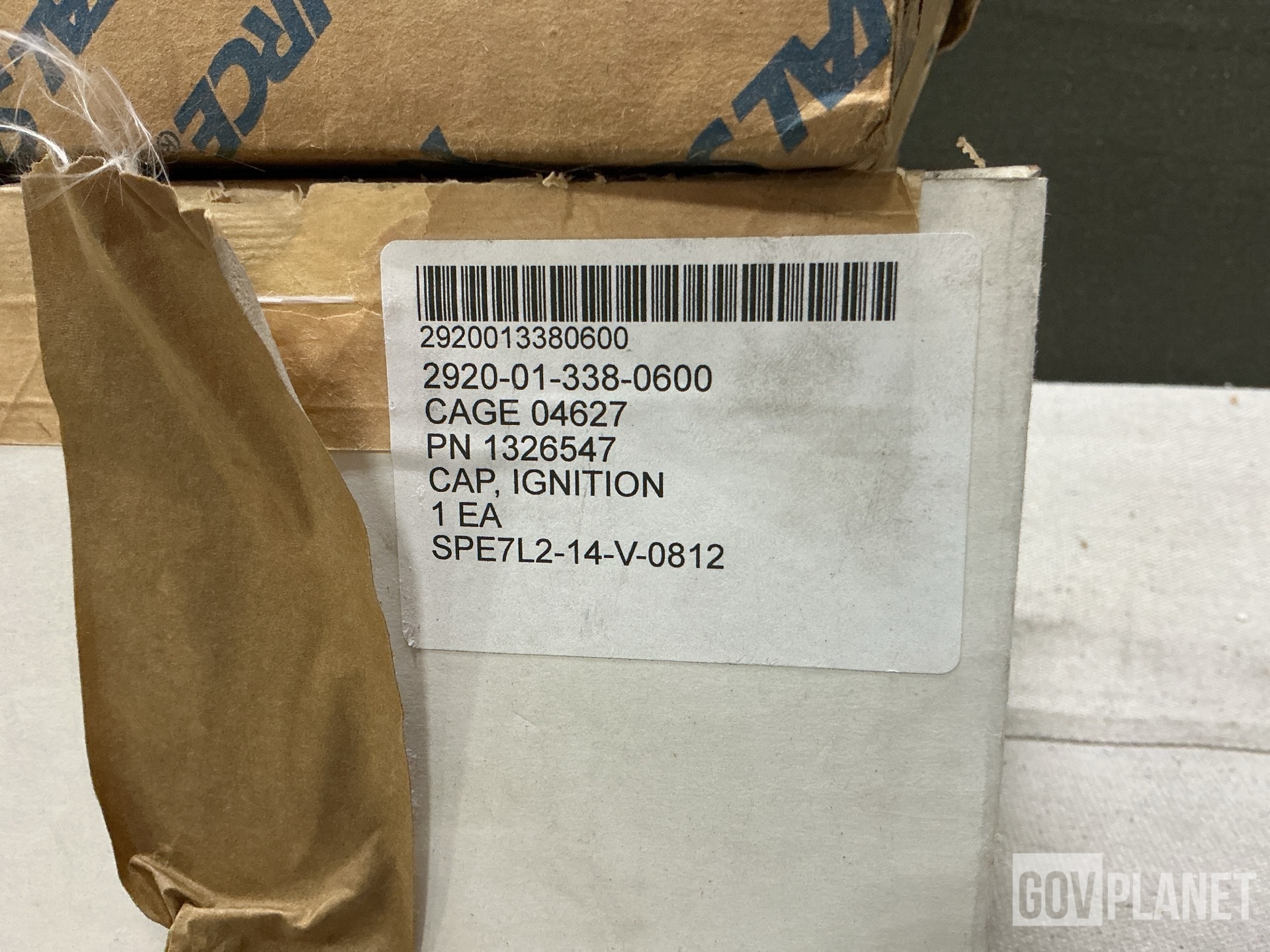 (15) Reflectors, (2) Distributors, (1) Coupling Hub & Assorted Items