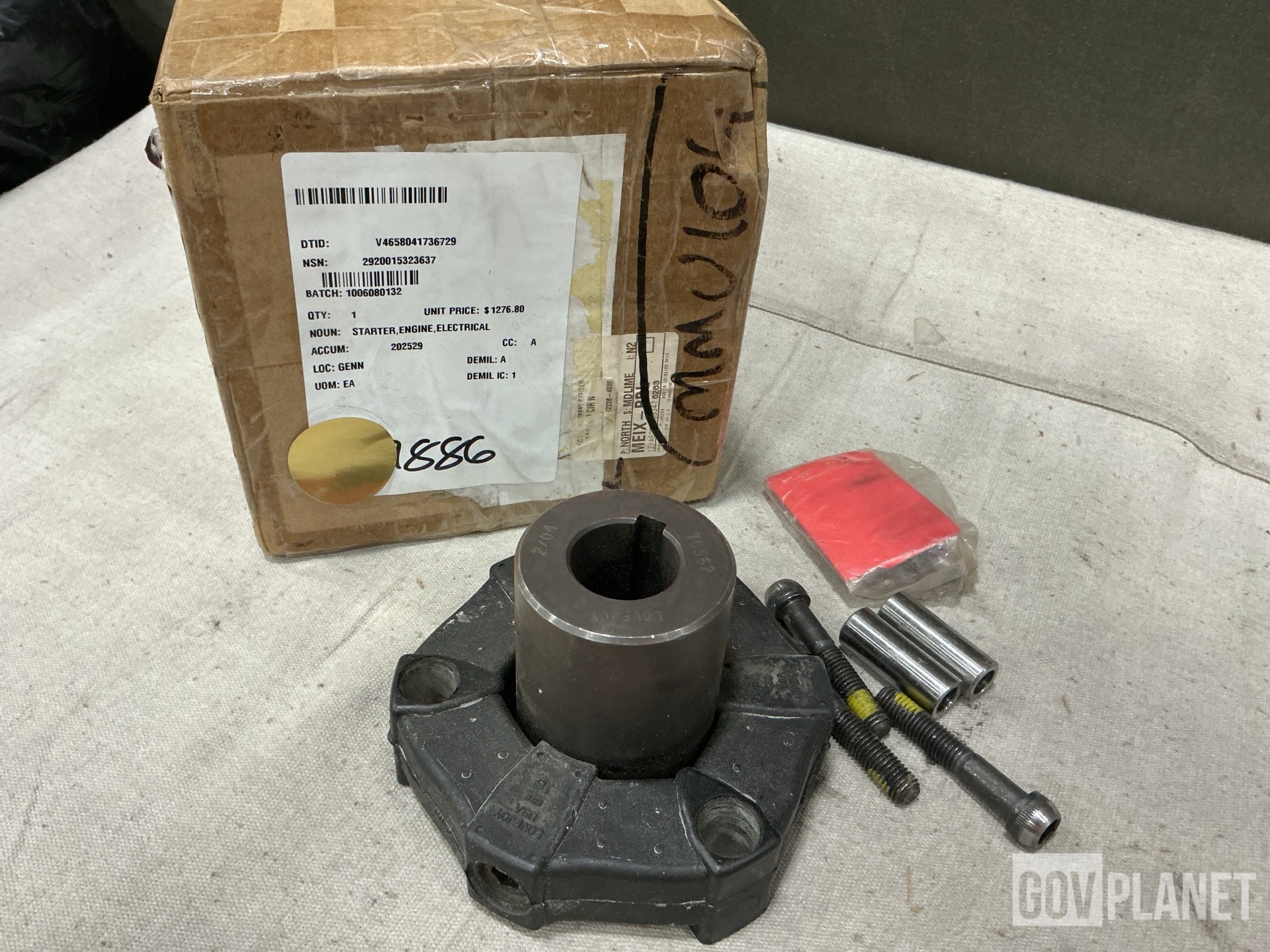(15) Reflectors, (2) Distributors, (1) Coupling Hub & Assorted Items