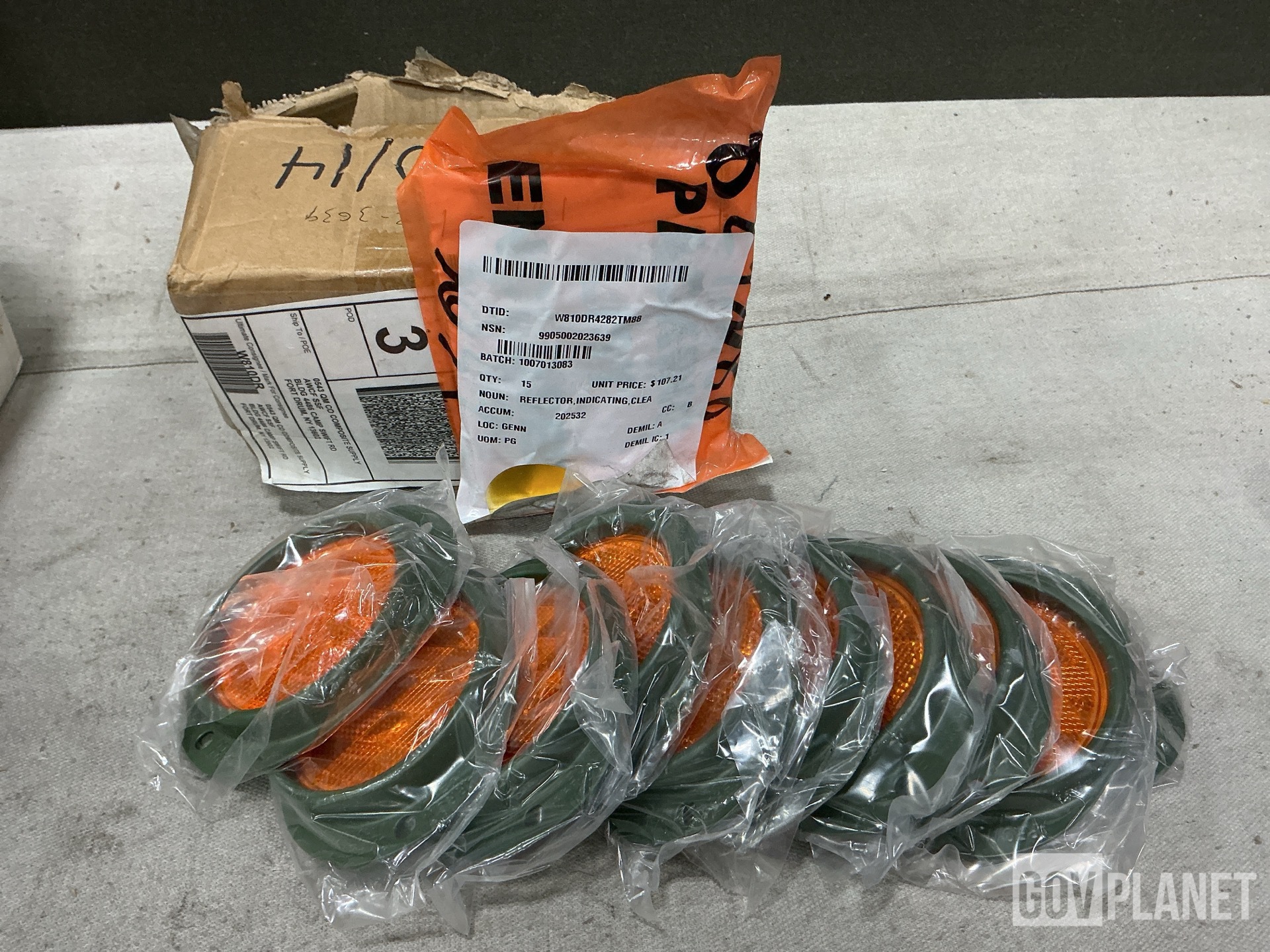 (15) Reflectors, (2) Distributors, (1) Coupling Hub & Assorted Items