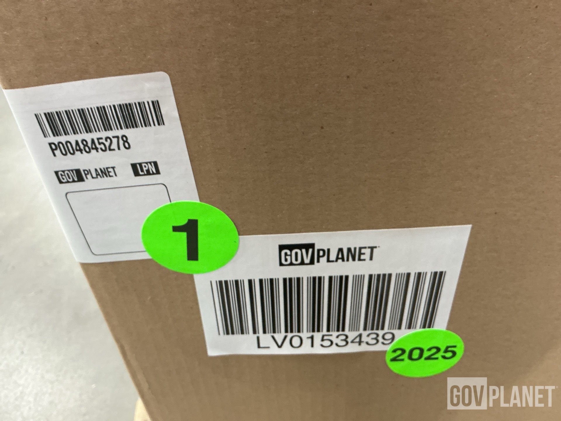 (2) Wiring Harnesses, (536) Screws, (5) Access Covers & Assorted Items
