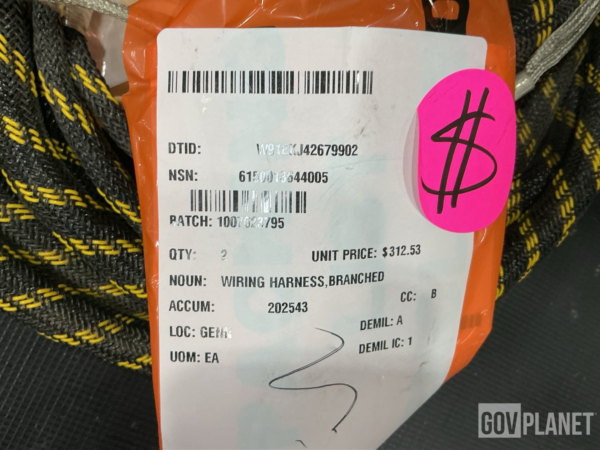(2) Wiring Harnesses, (536) Screws, (5) Access Covers & Assorted Items