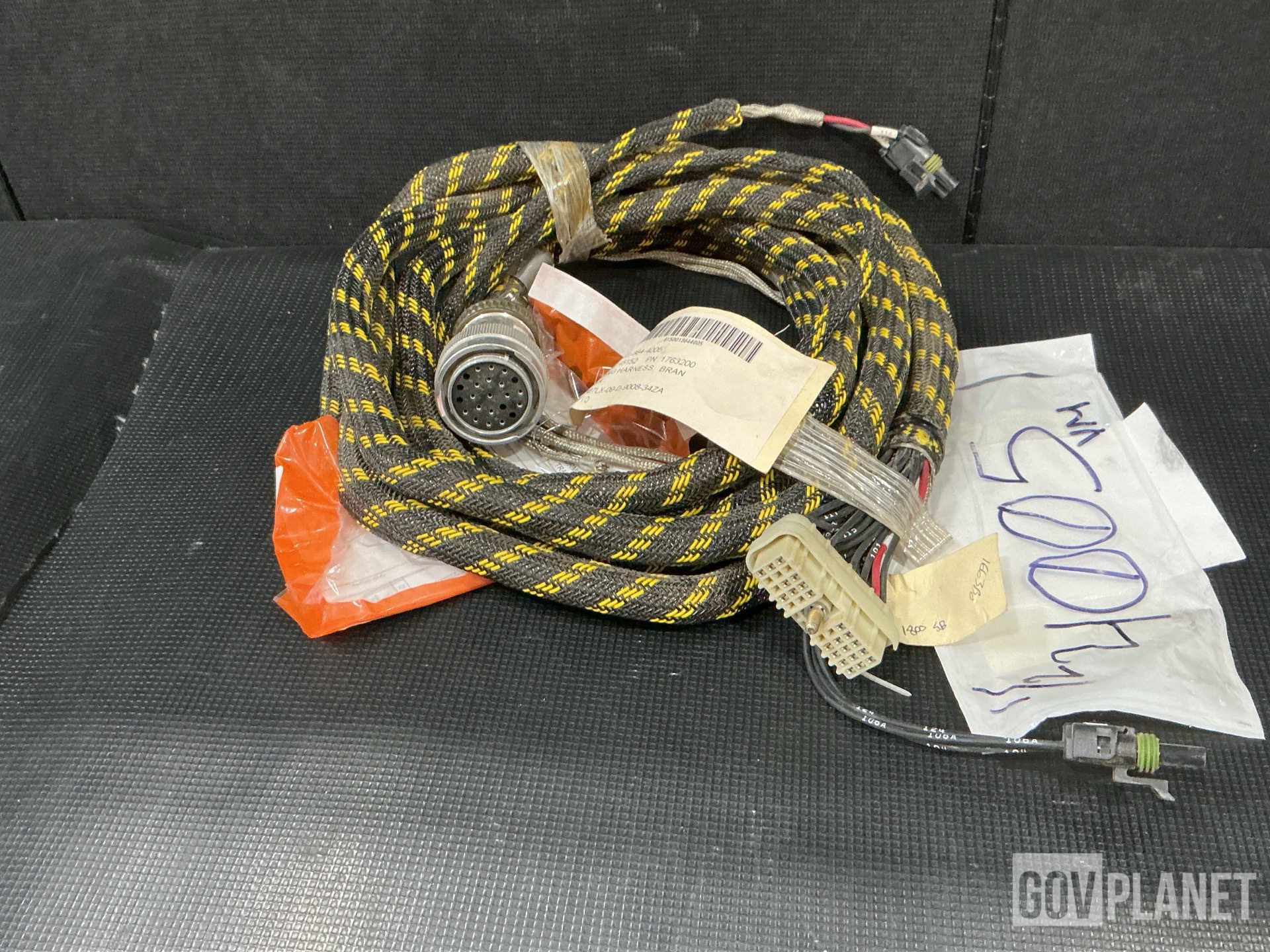(2) Wiring Harnesses, (536) Screws, (5) Access Covers & Assorted Items