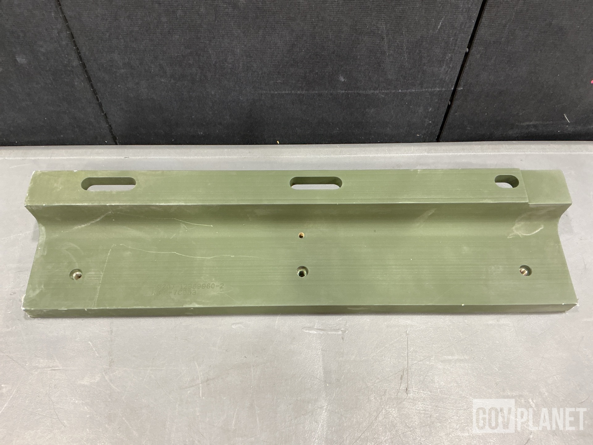 (1) Angle Bracket, (1) Bearing, (8) Resilient Mounts & Assorted Items