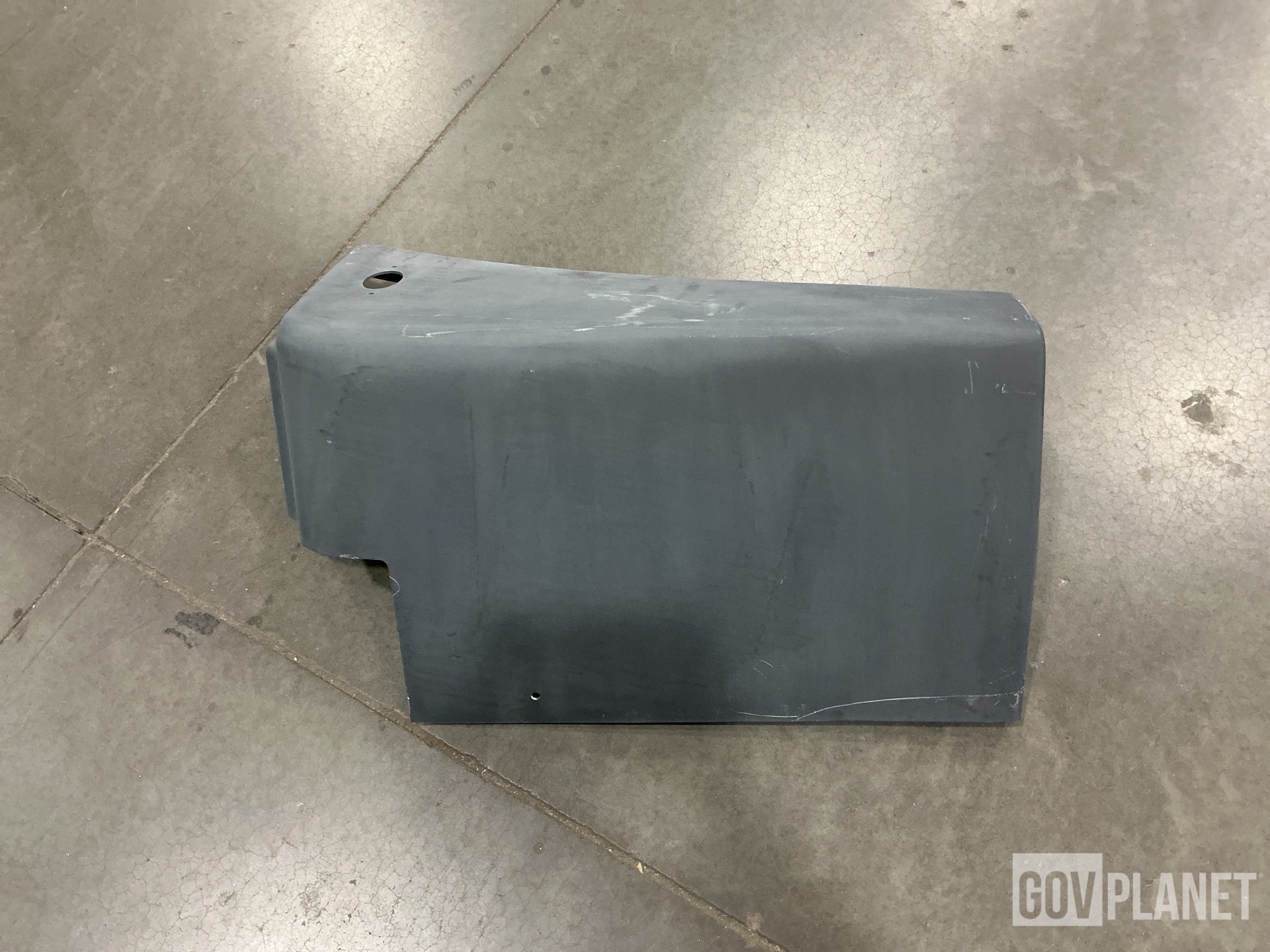 (8) Daimler A22-32896-003 Vehicular Fenders