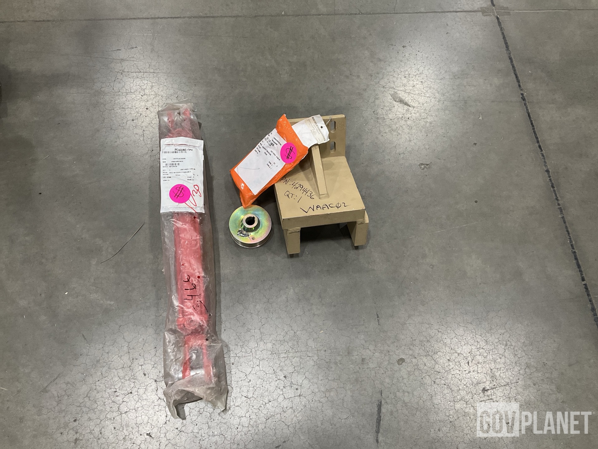 (11) Mounting Brackets, (2) Hydraulic Cylinders, (5) Pulleys & Assorted Items