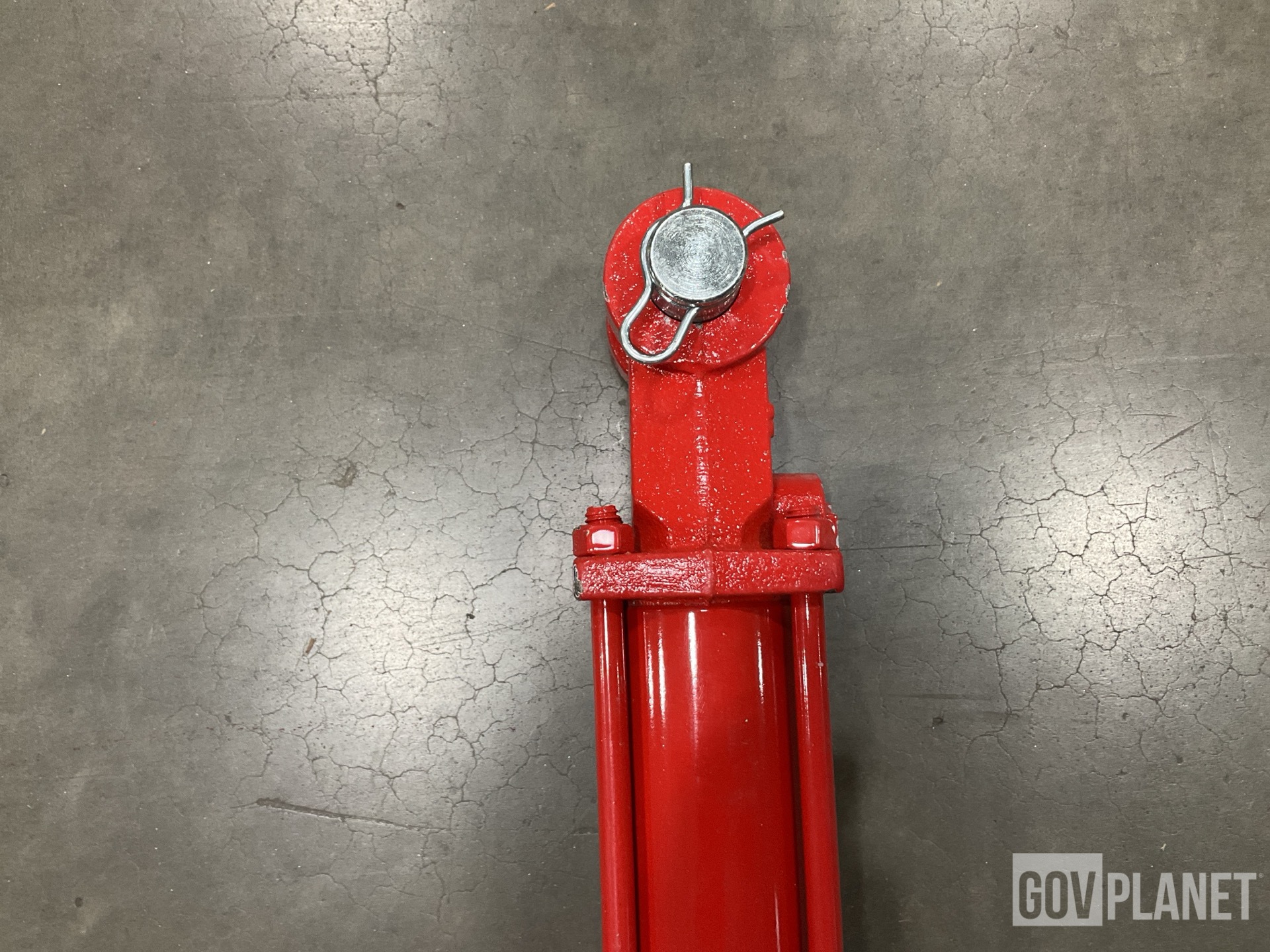 (11) Mounting Brackets, (2) Hydraulic Cylinders, (5) Pulleys & Assorted Items