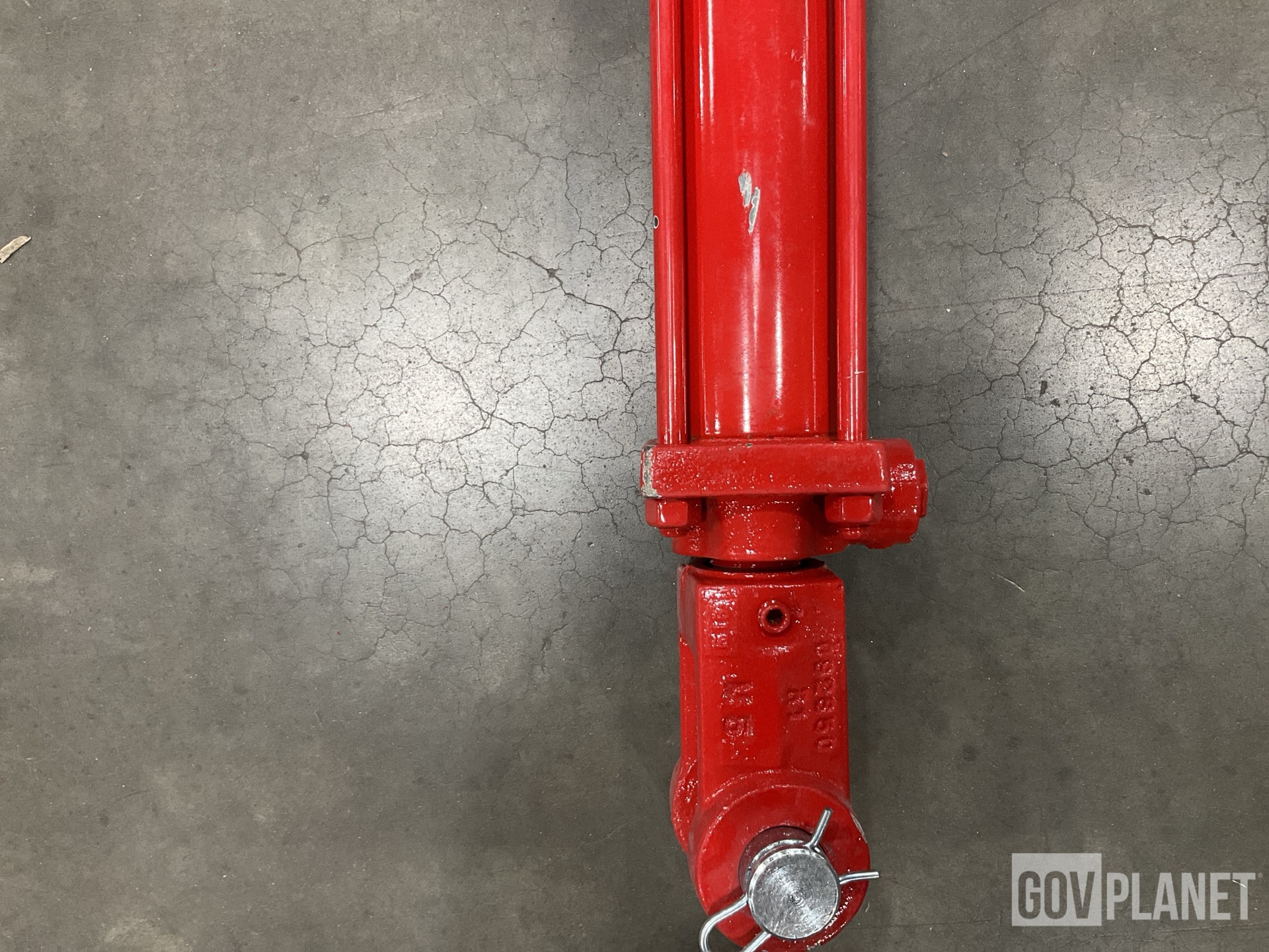 (11) Mounting Brackets, (2) Hydraulic Cylinders, (5) Pulleys & Assorted Items