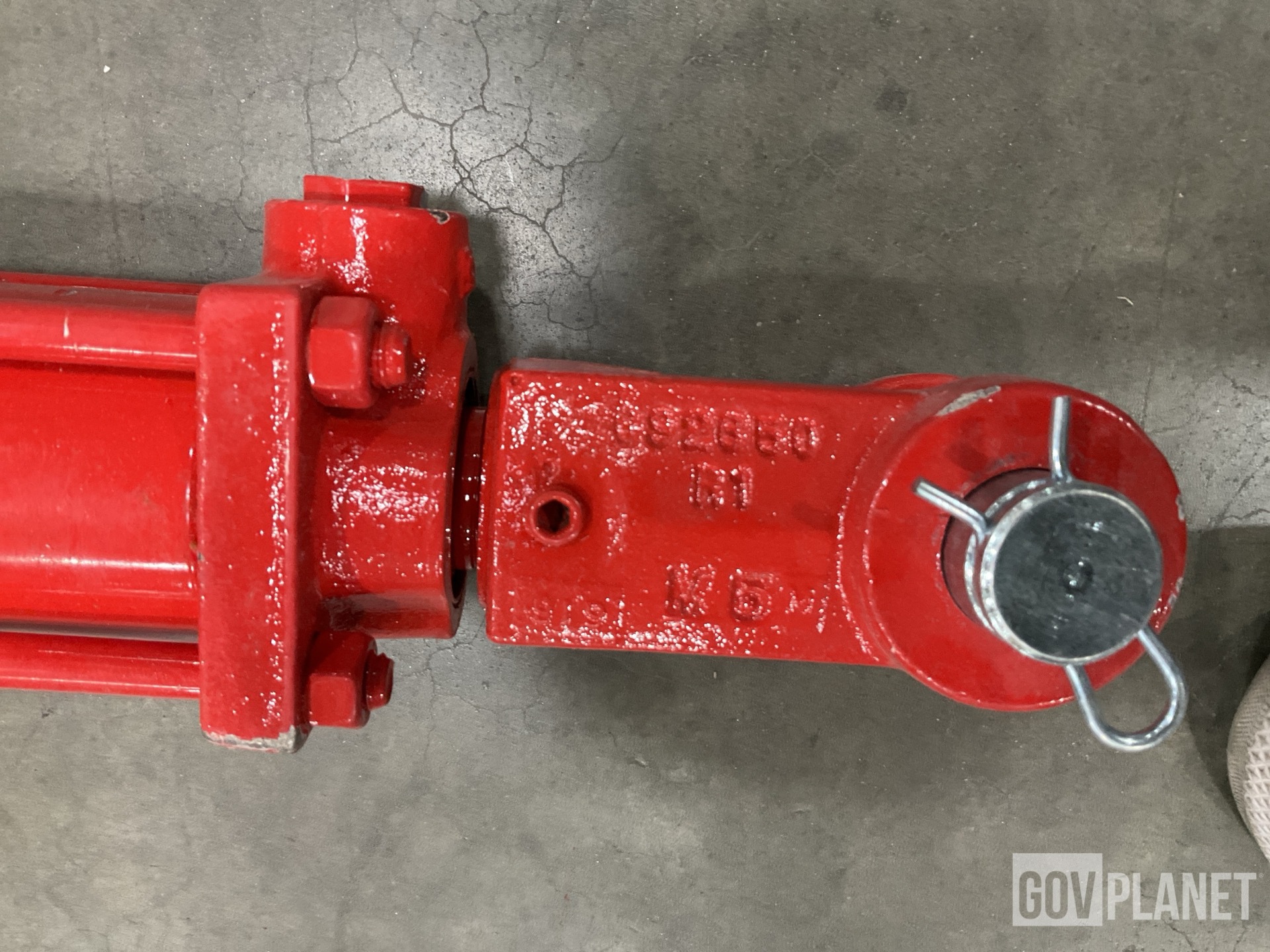 (11) Mounting Brackets, (2) Hydraulic Cylinders, (5) Pulleys & Assorted Items