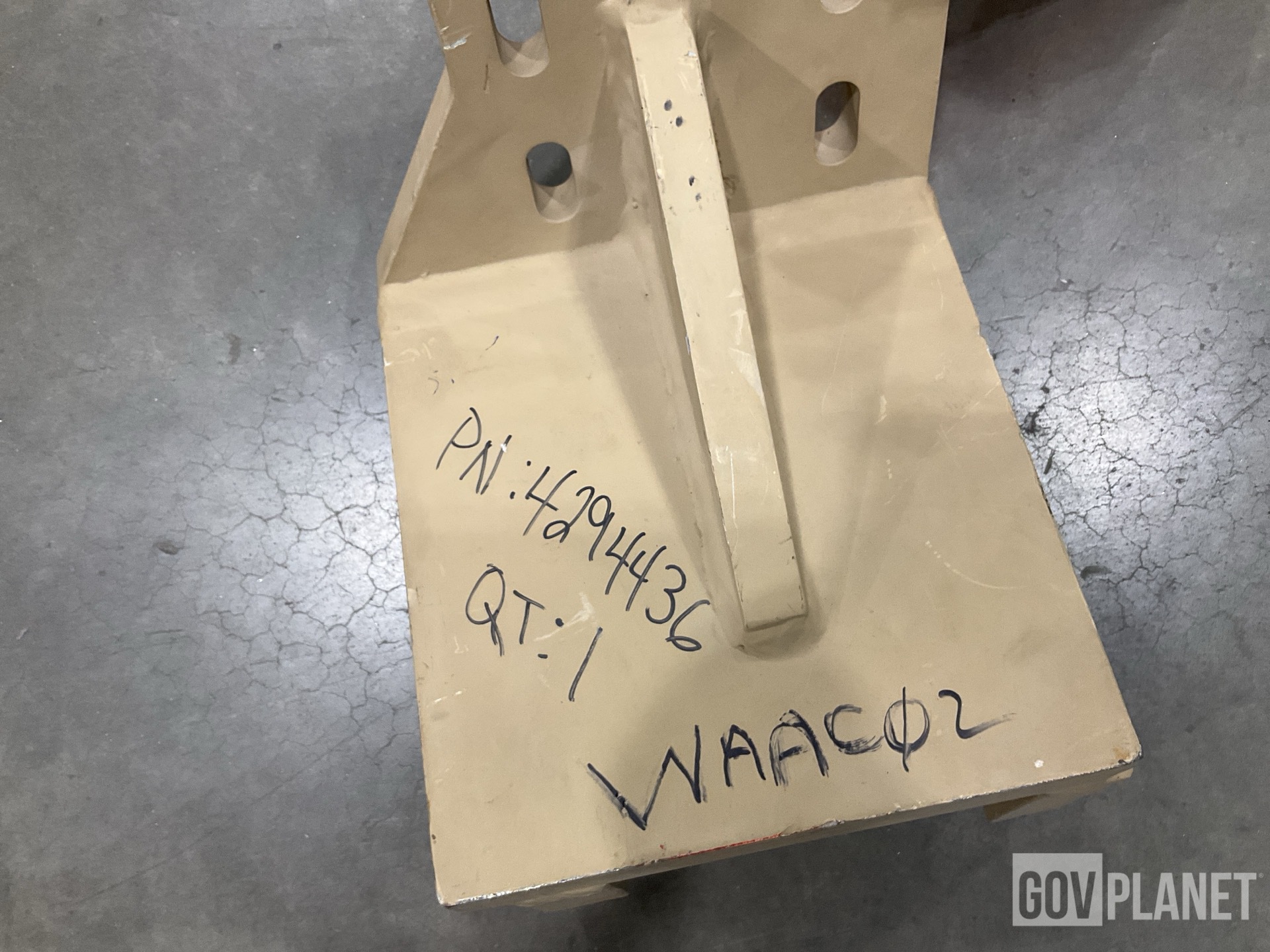 (11) Mounting Brackets, (2) Hydraulic Cylinders, (5) Pulleys & Assorted Items