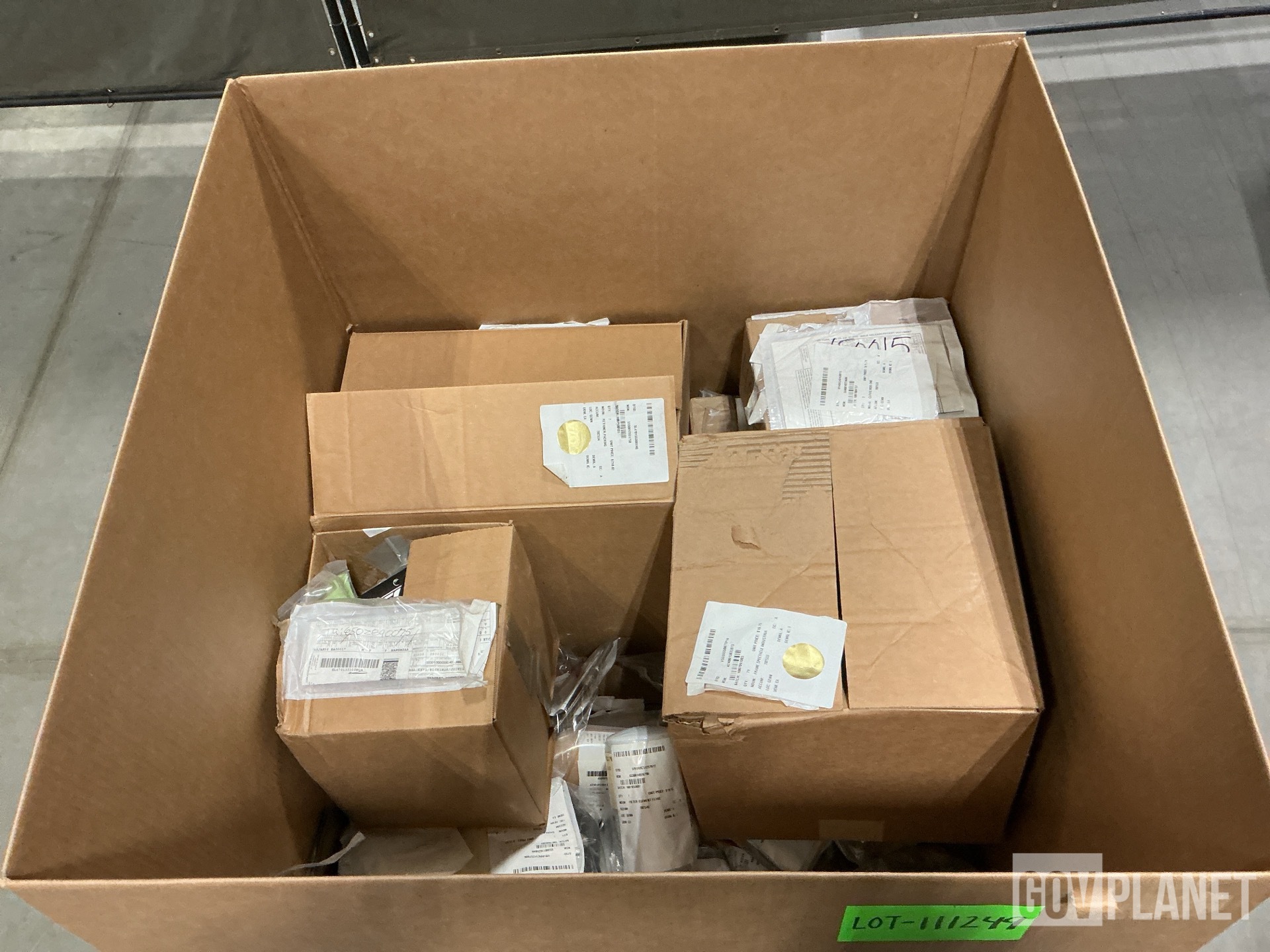 (18) Mounting Brackets, (7) Retainers, (71) Frame Kits & Assorted Items