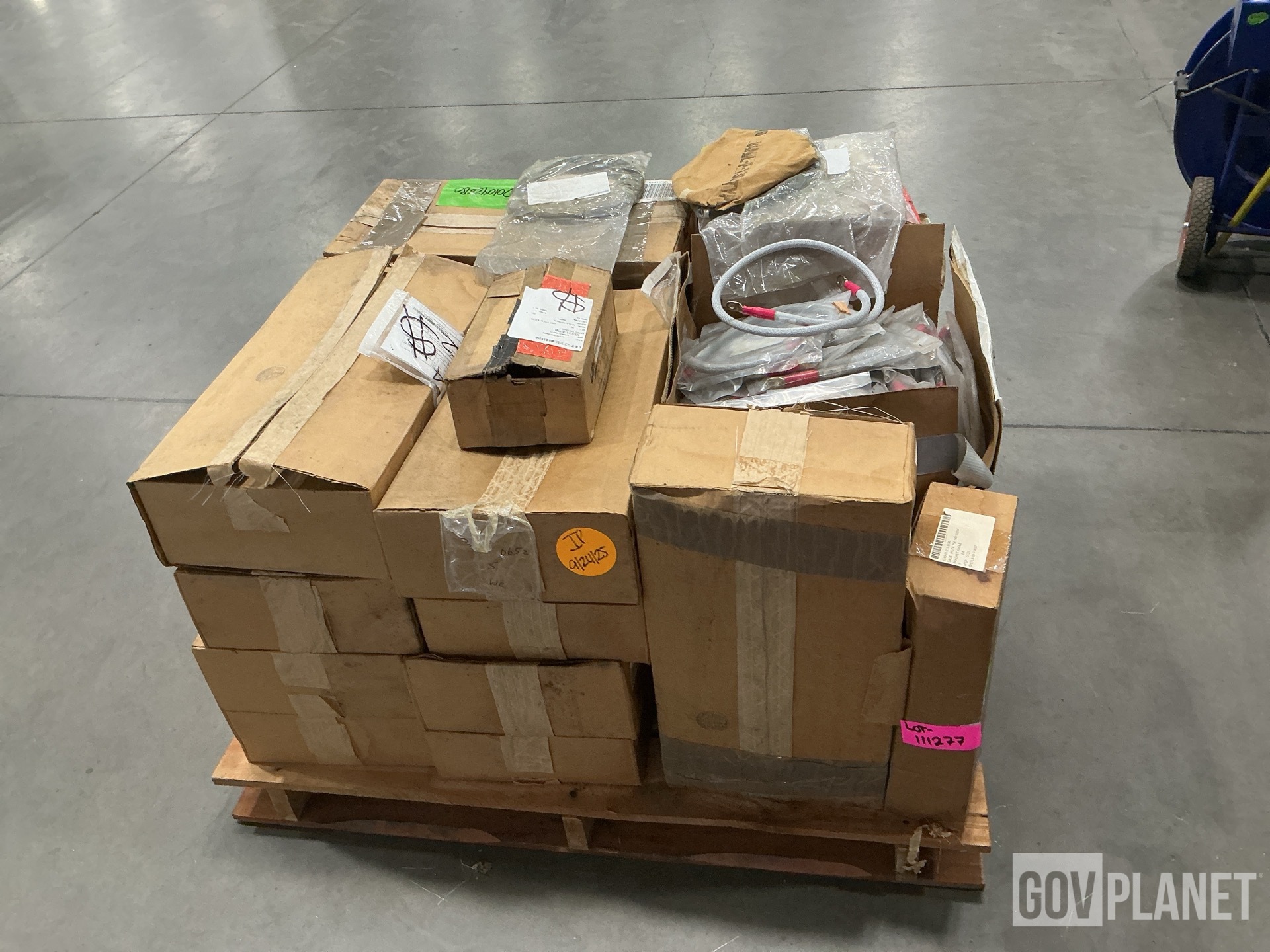 (13) Mounting Brackets, (122) Cable Assemblies & Assorted items