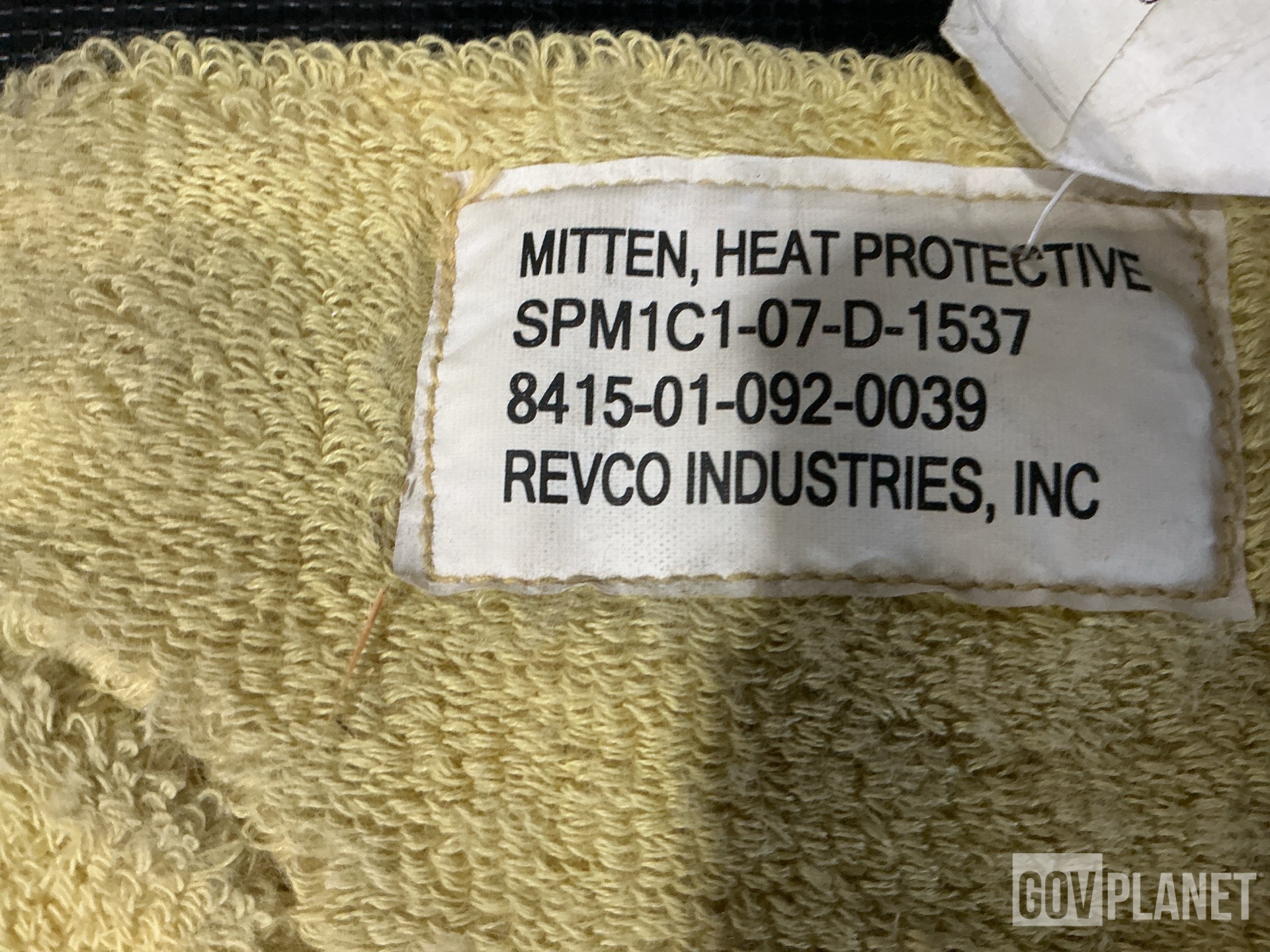 (4) Canvas Bags, (60) Heat Protective Mittens & Assorted Items