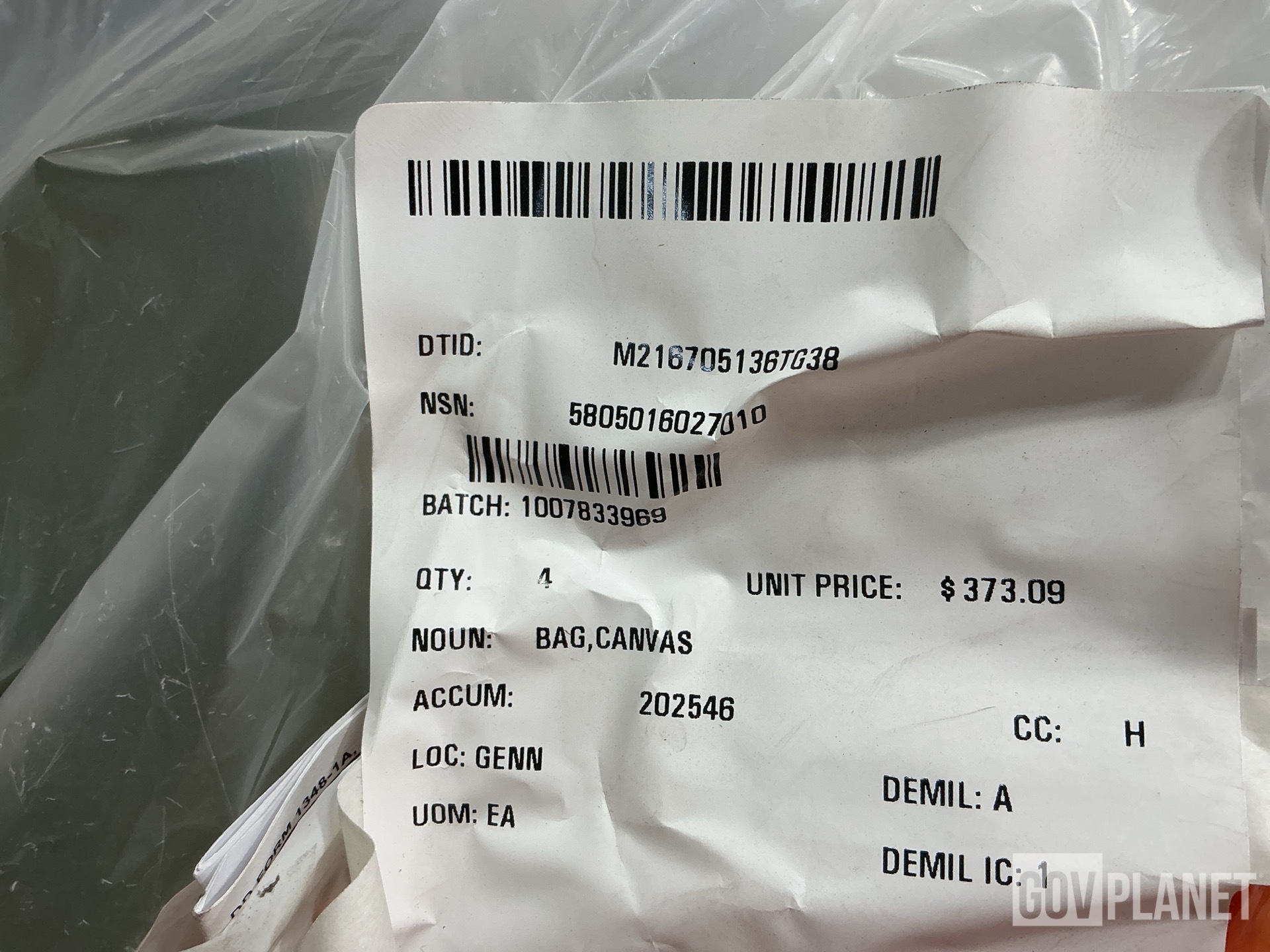 (4) Canvas Bags, (60) Heat Protective Mittens & Assorted Items