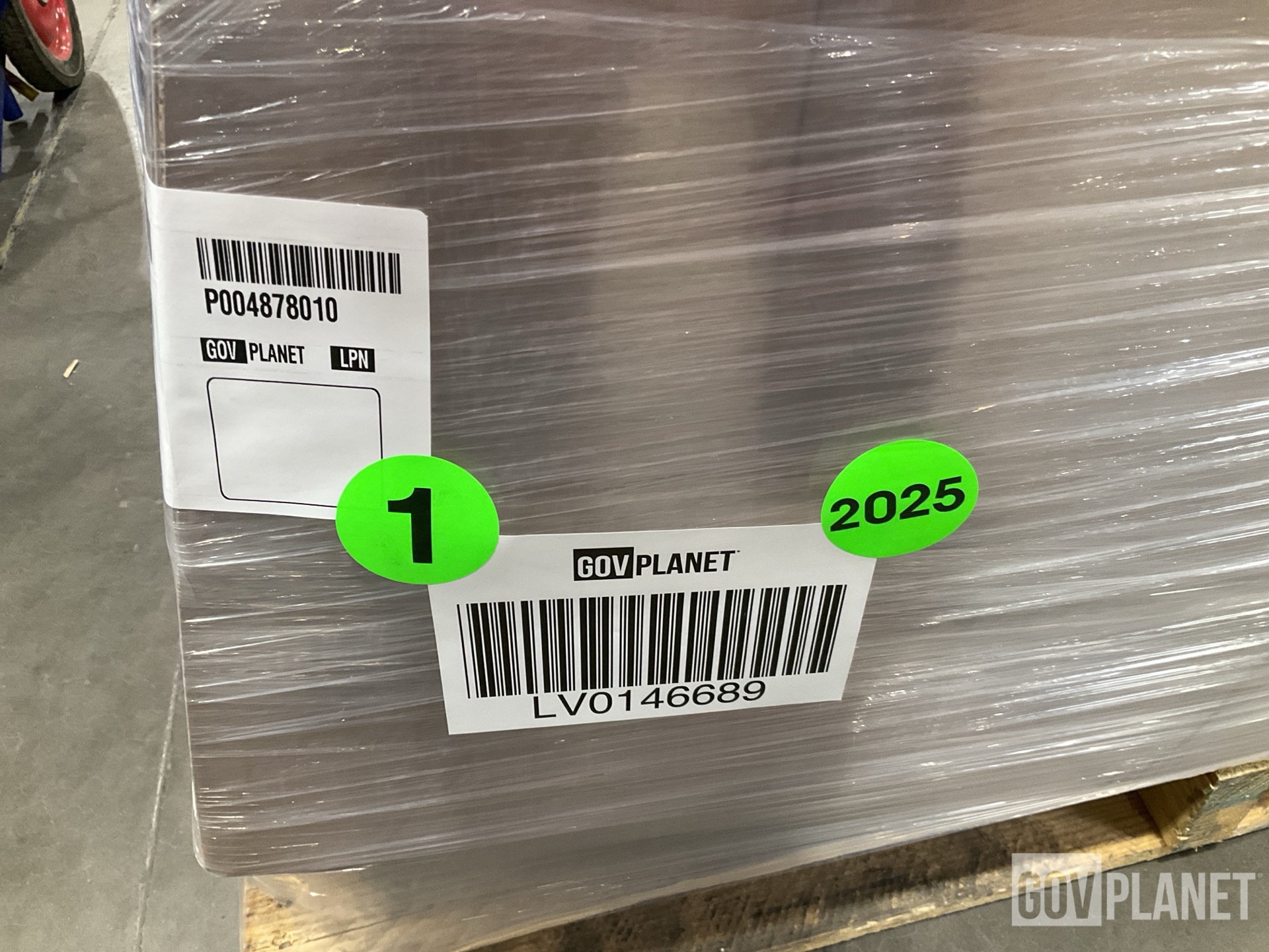 (3) Headlights, (1) Gasket Set, (17) Brackets & Assorted Items