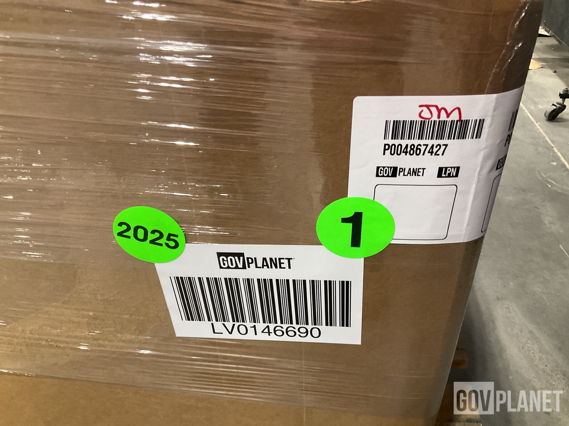 (7) Seal Parts Kits, (5) Double Brackets, (28) Mounting Plates & Assorted Items
