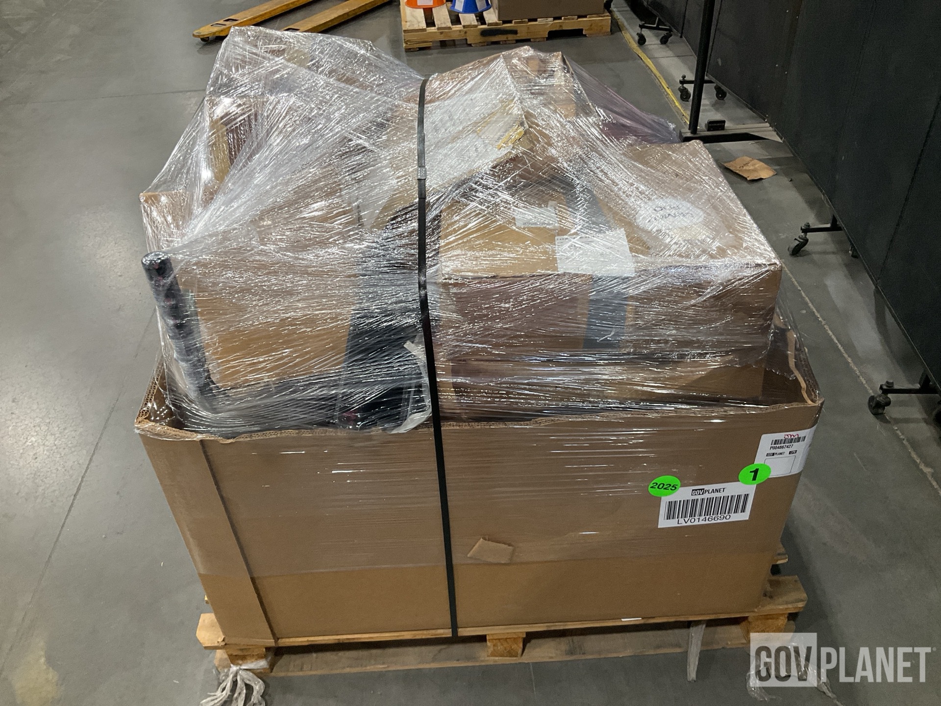 (7) Seal Parts Kits, (5) Double Brackets, (28) Mounting Plates & Assorted Items