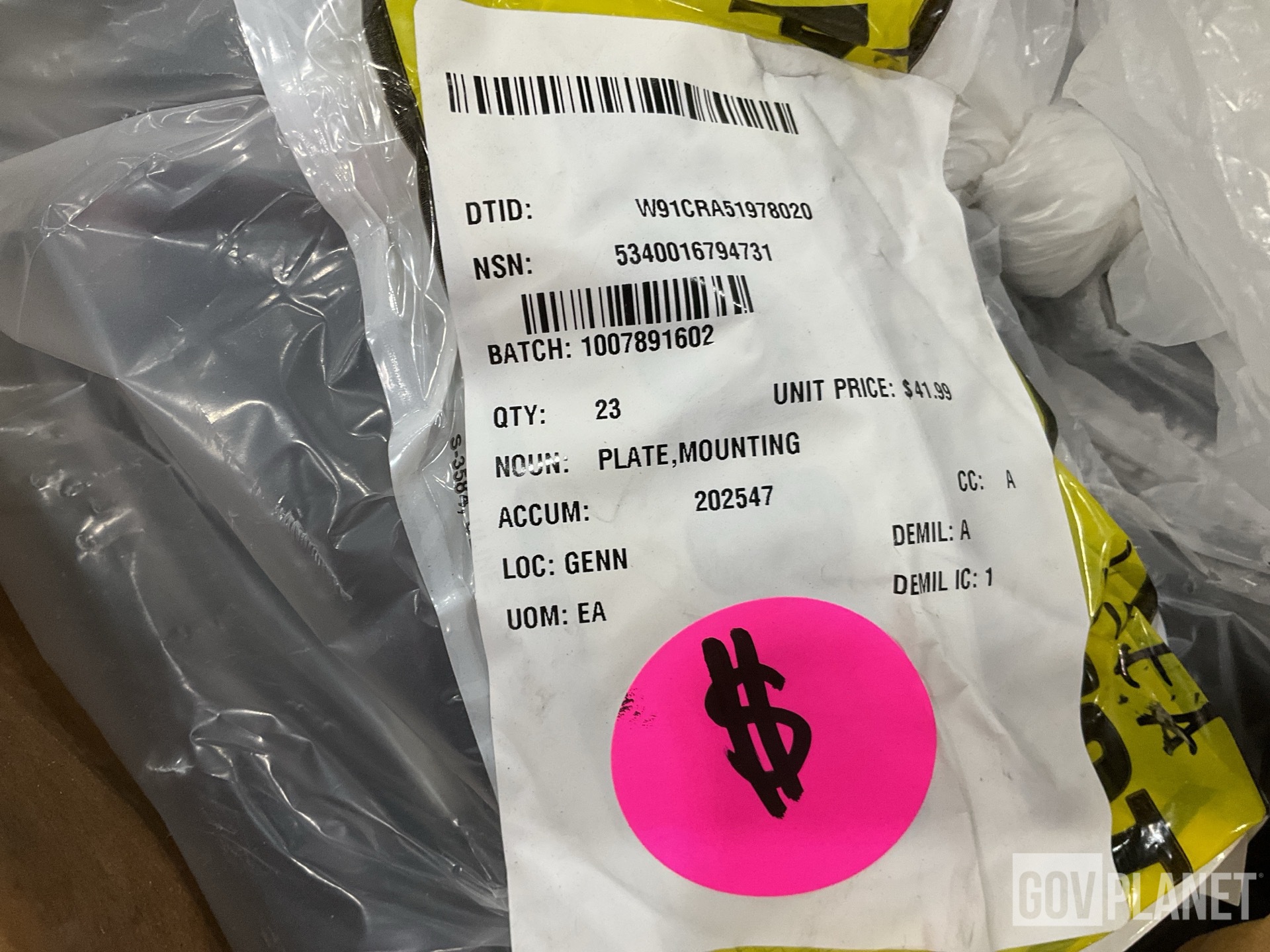 (7) Seal Parts Kits, (5) Double Brackets, (28) Mounting Plates & Assorted Items