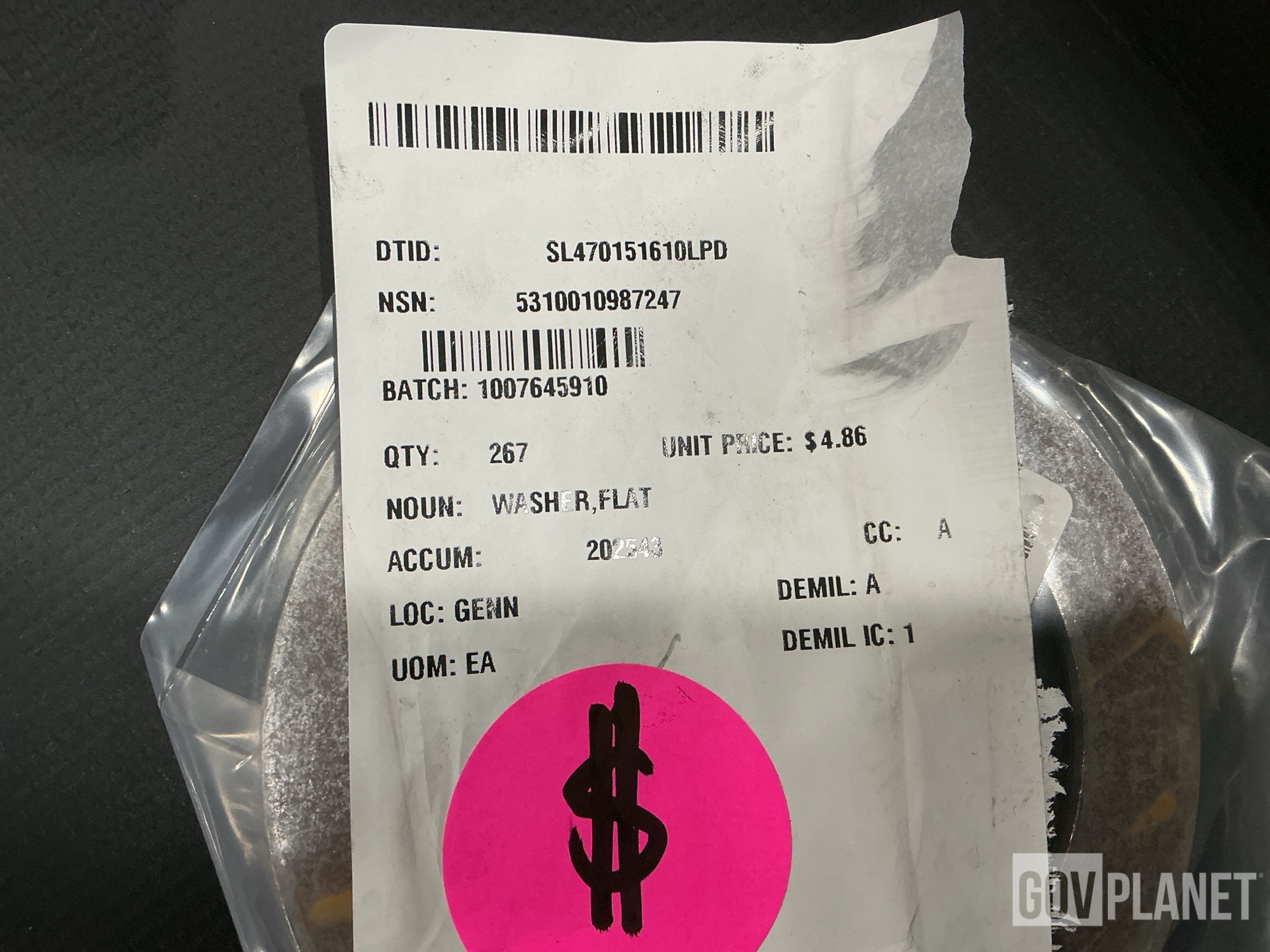(267) Flat Washers, (22) Loop Clamps, (7) Key Sets & Assorted Items