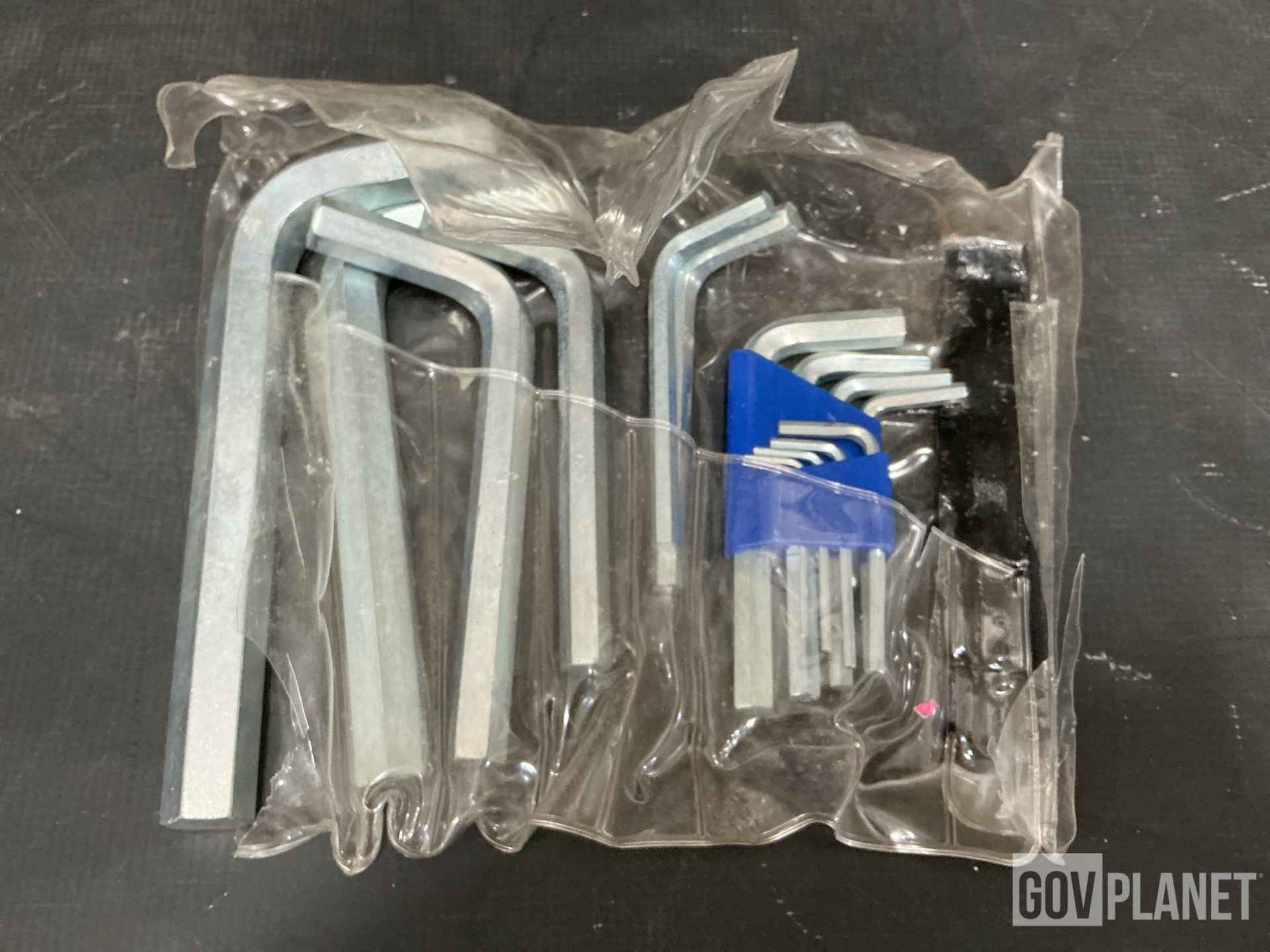 (267) Flat Washers, (22) Loop Clamps, (7) Key Sets & Assorted Items