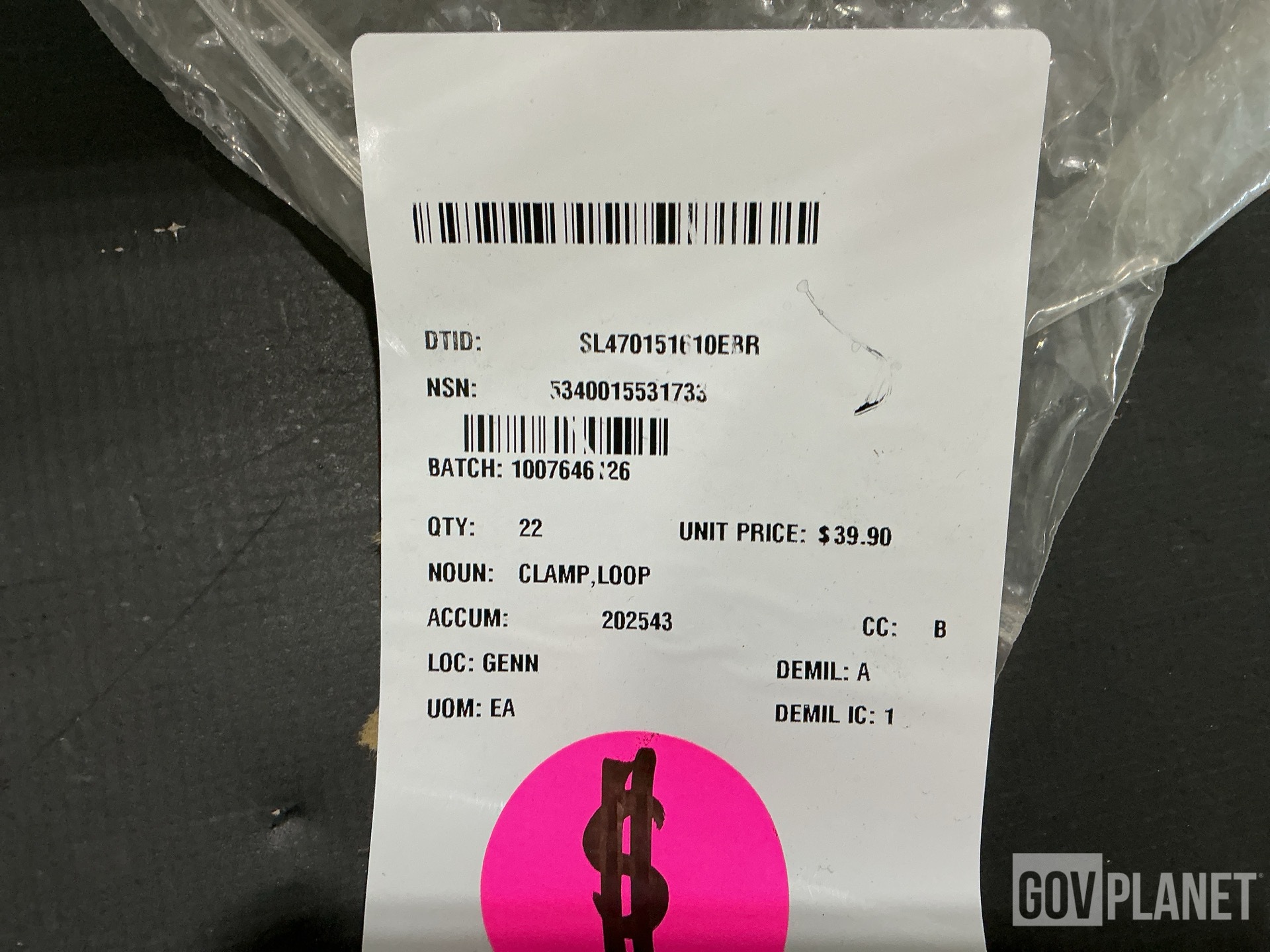 (267) Flat Washers, (22) Loop Clamps, (7) Key Sets & Assorted Items
