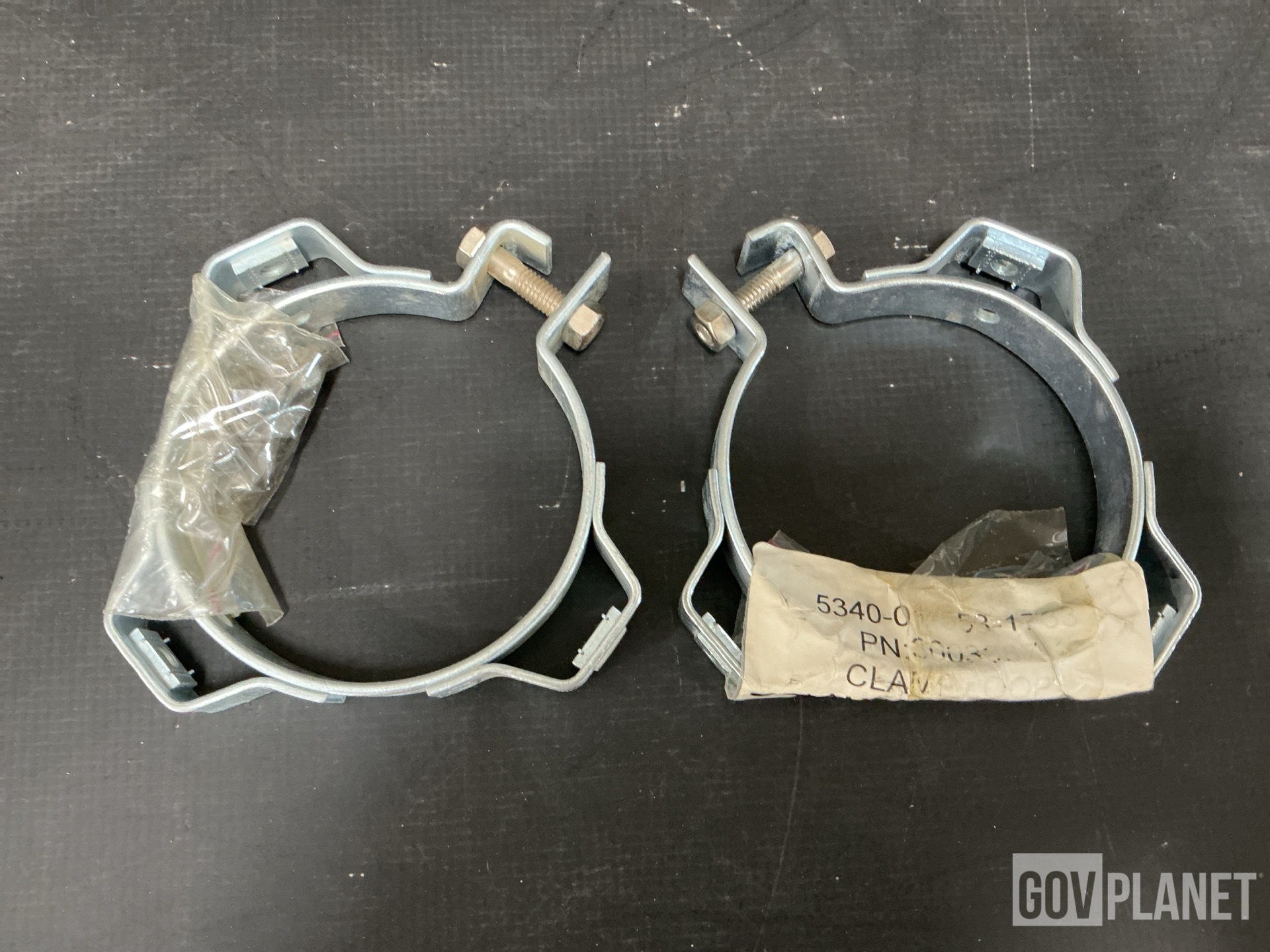 (267) Flat Washers, (22) Loop Clamps, (7) Key Sets & Assorted Items