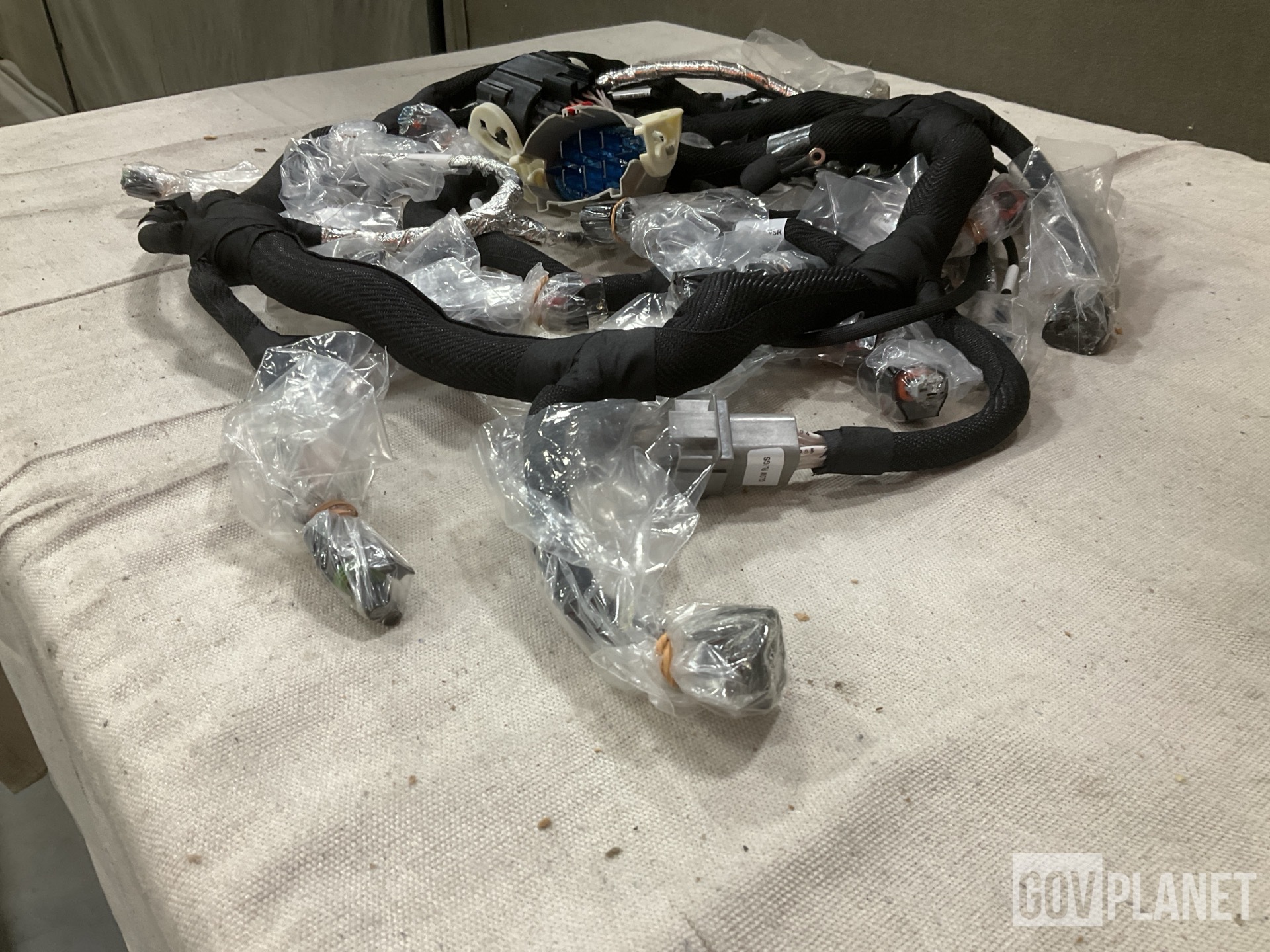 Oshkosh Defense 12610976 Engine Wire Harness