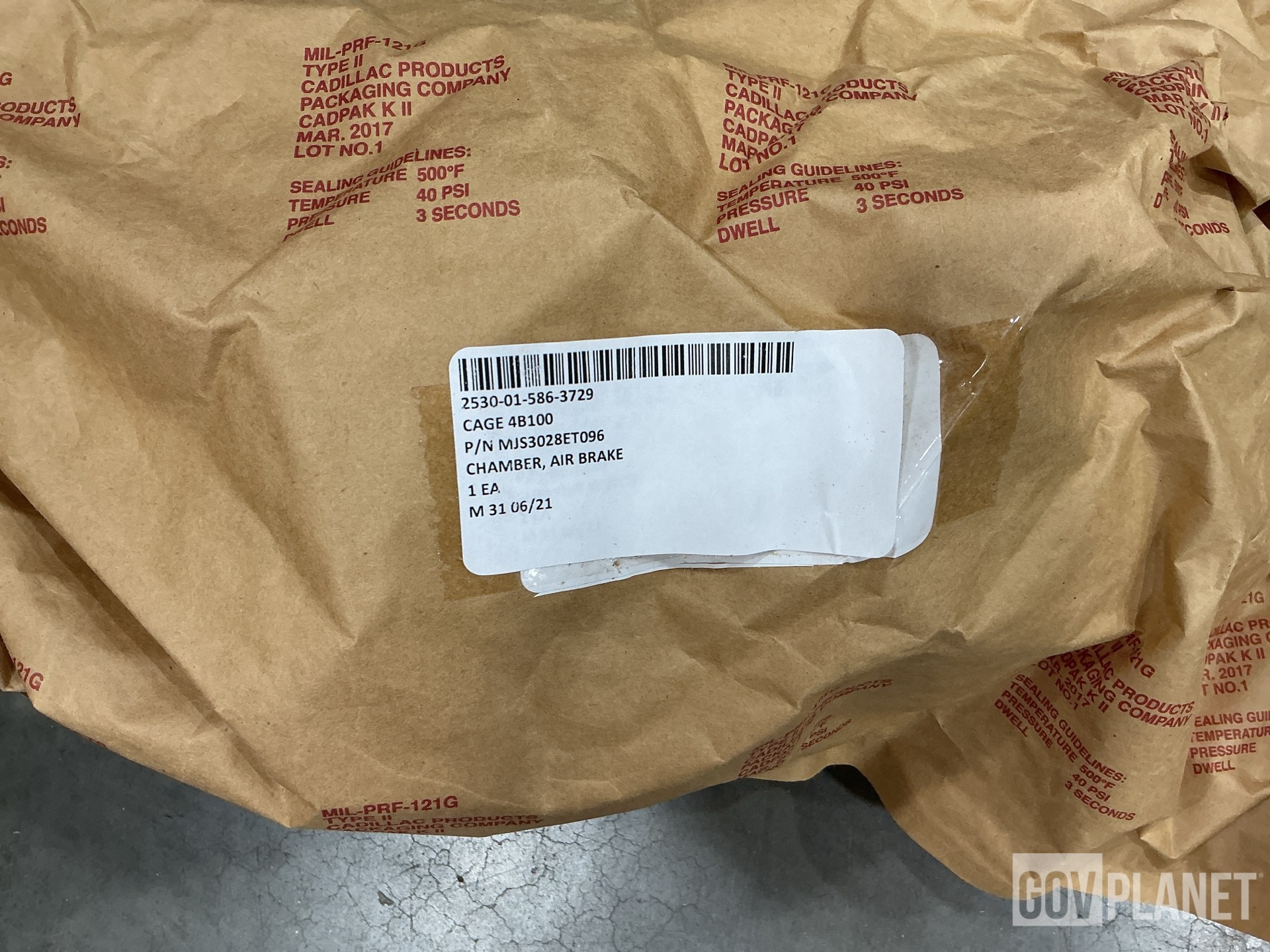 (5) MGM Brakes MJS3028ET096 Air Brake Chambers