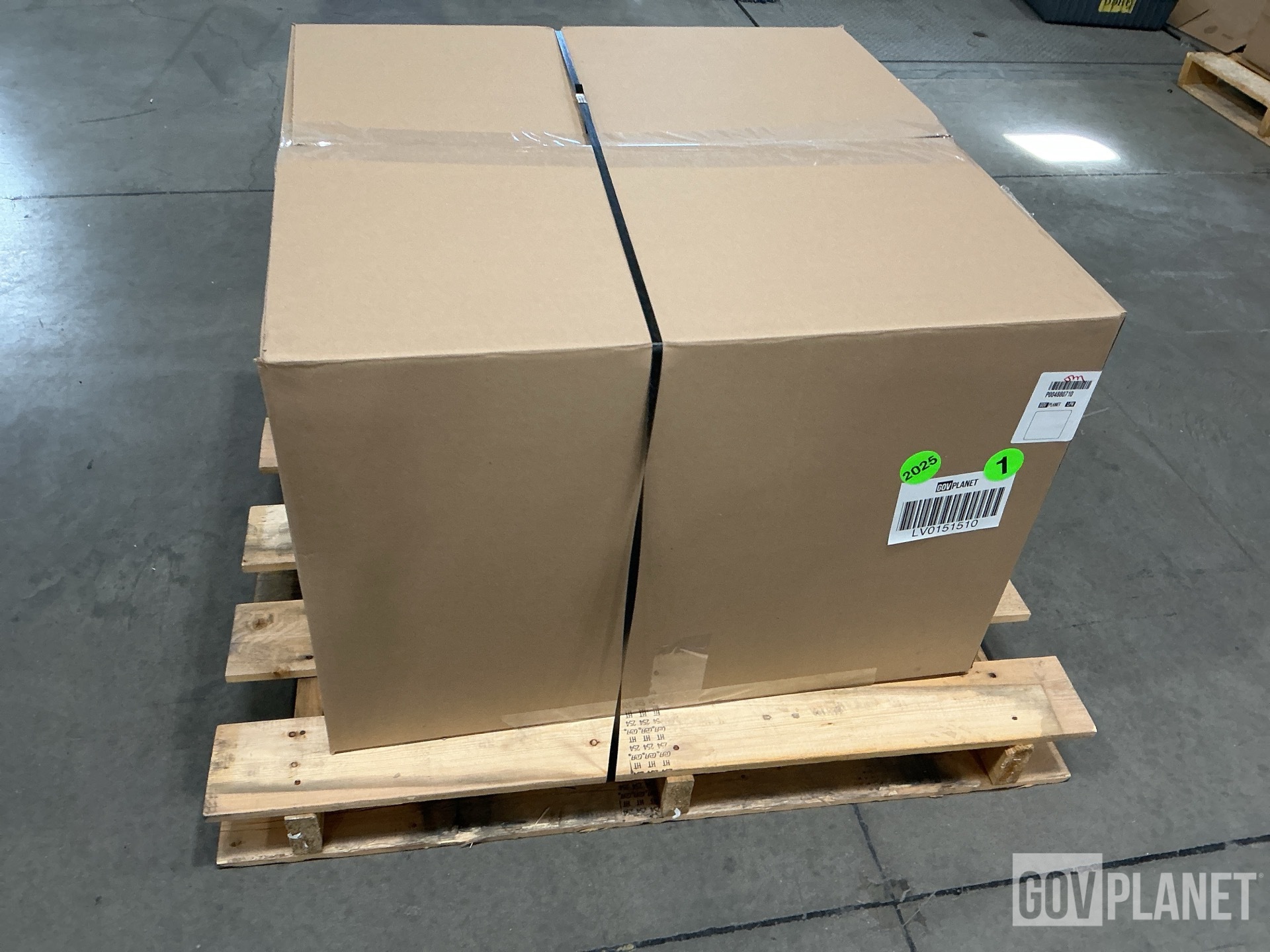 (1) Access Cover, (1) Air Filter Unit, (1) Drum Winch & Assorted Items