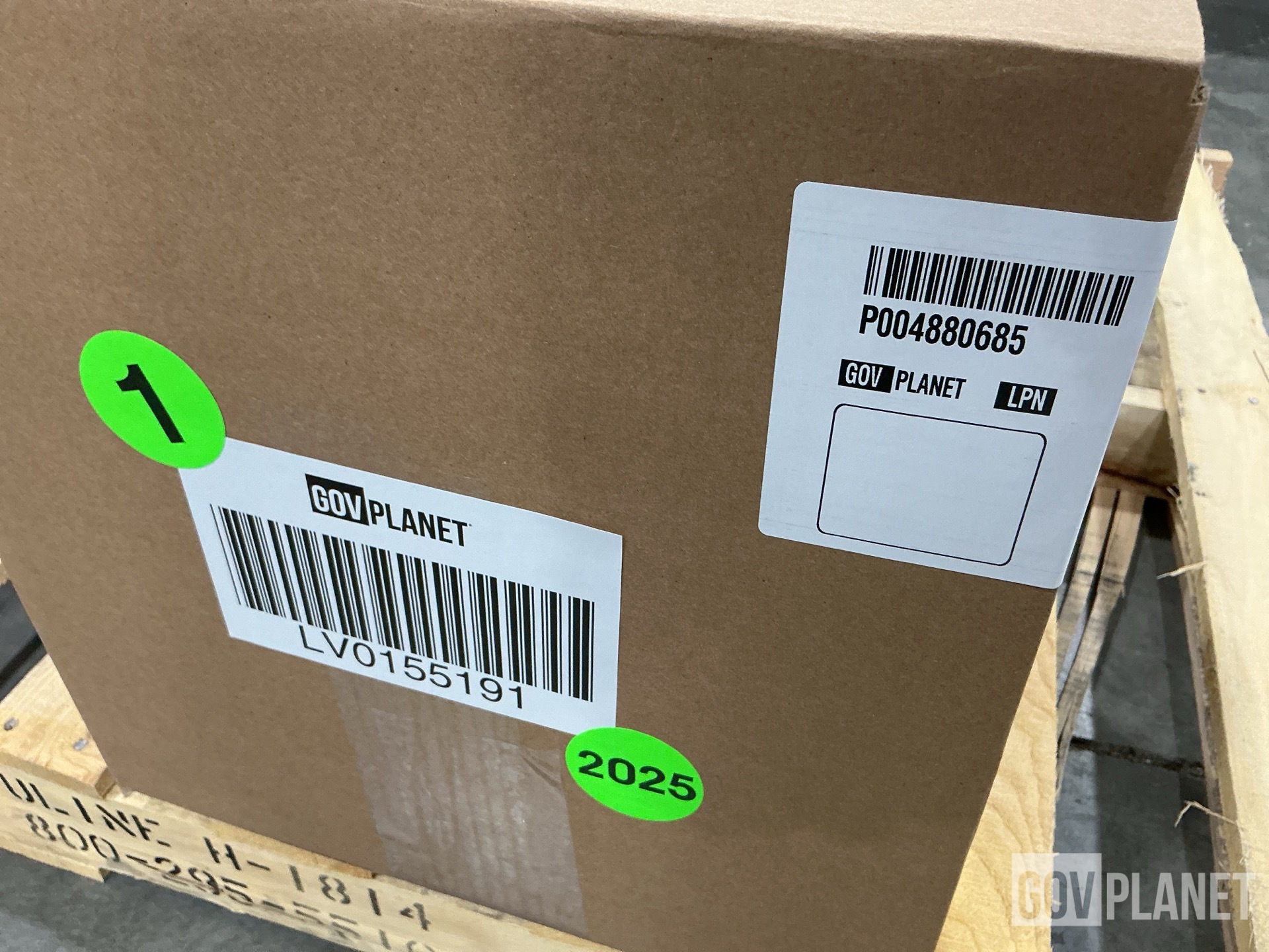 (3) Mast Bases, (1) Push Switch, (2) Circuit Breakers & Assorted Items