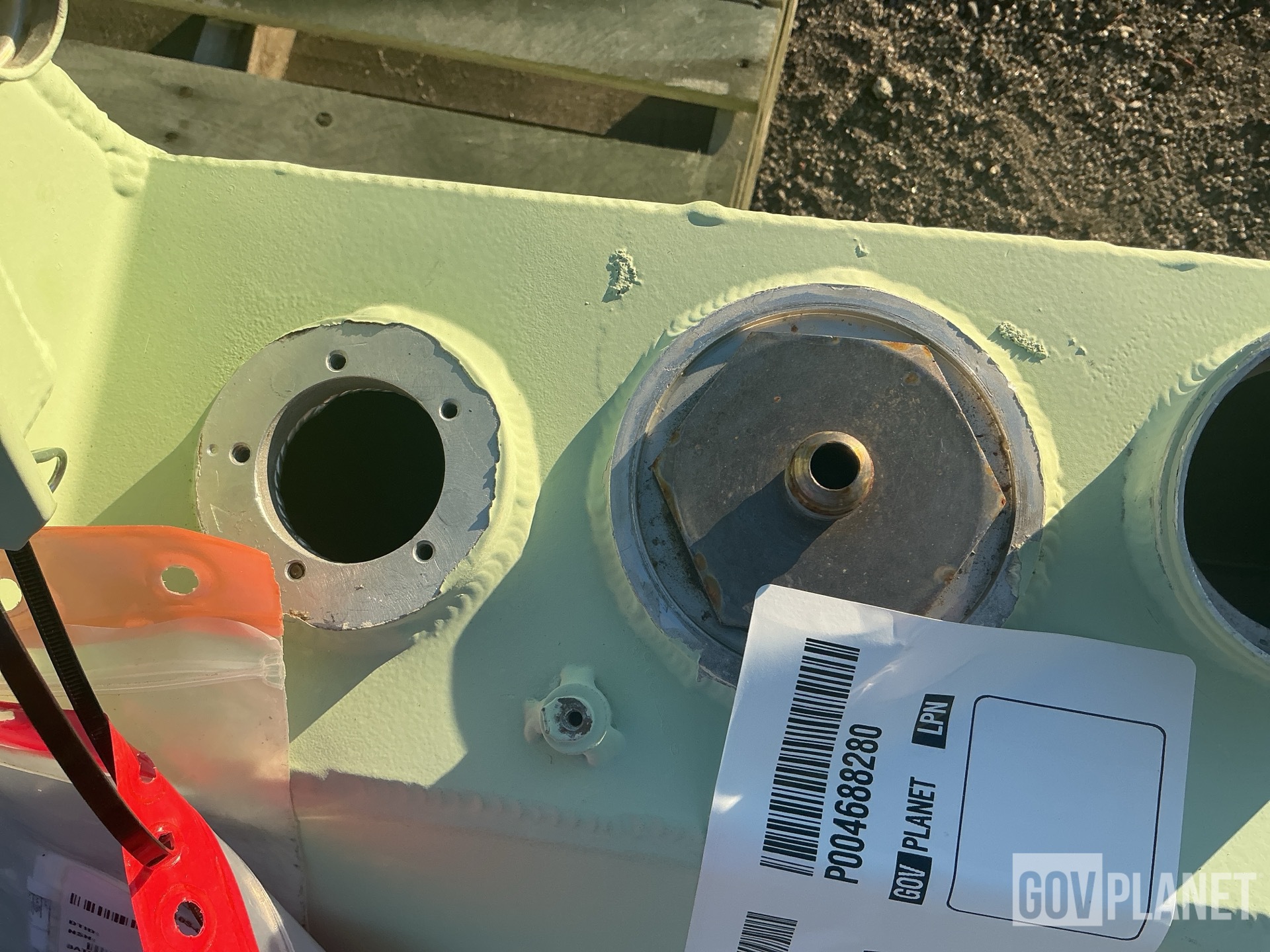 Oshkosh 3646245 Fuel Tank
