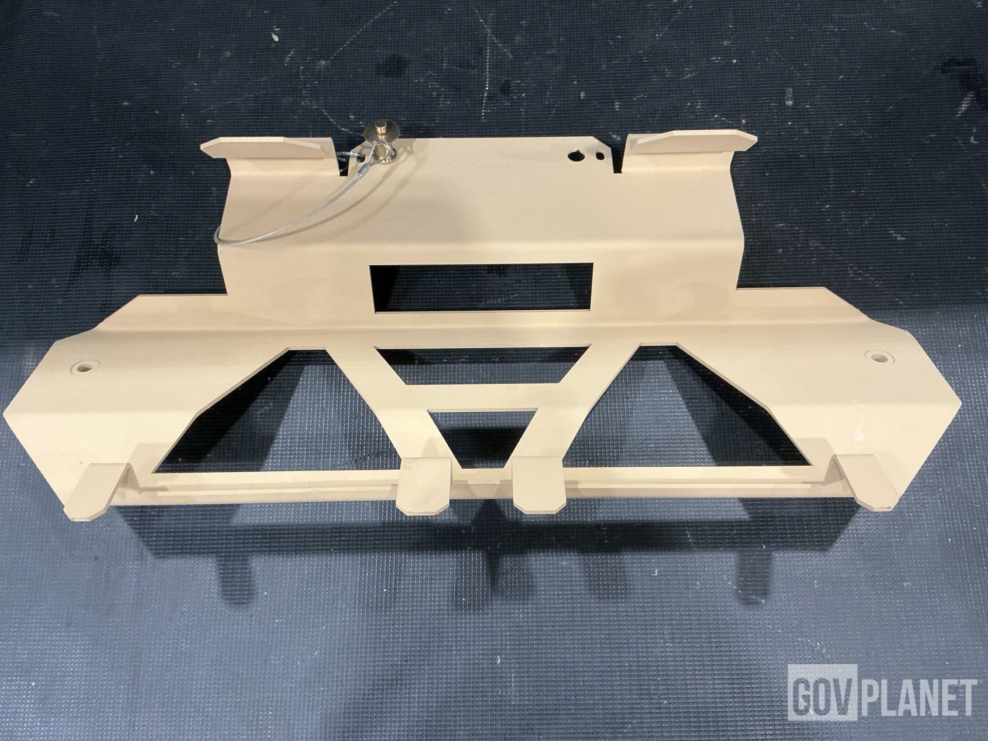 (5) Cable Assemblies, (4) Brackets, (16) Locking Plates & Assorted Items