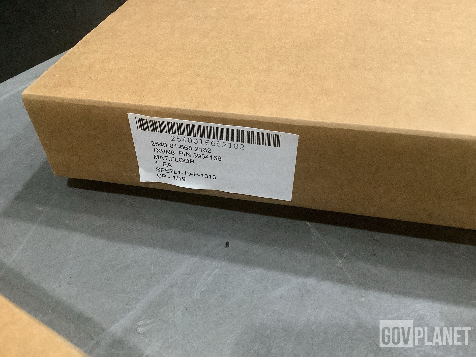 (19) Skydex 3954166 Floor Mats