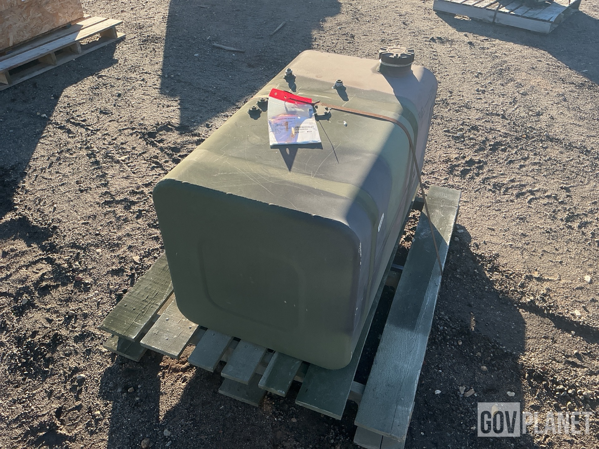 Oshkosh 3199714 Engine Fuel Tank