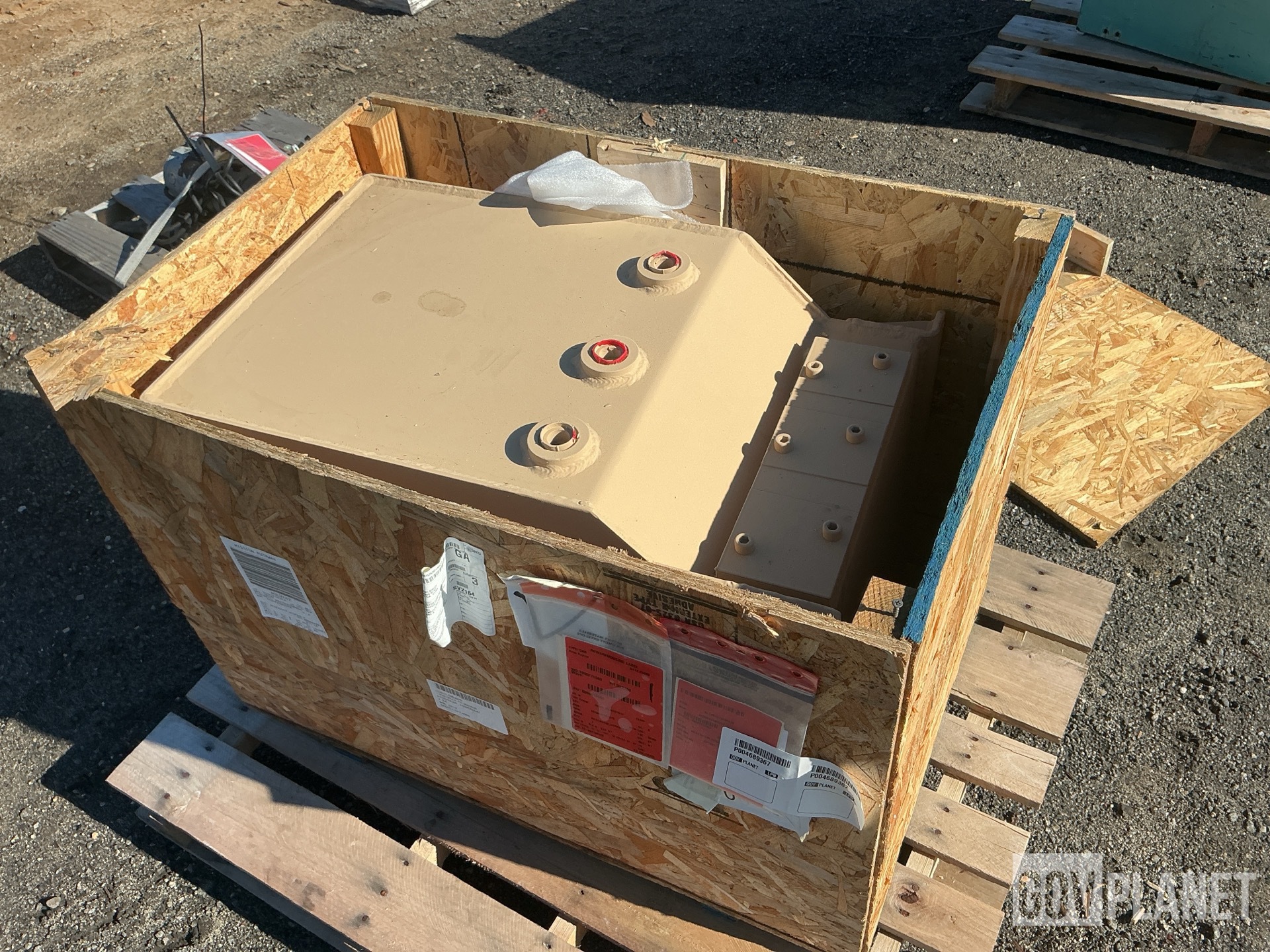 Oshkosh 3560856 Hydraulic Reservoir