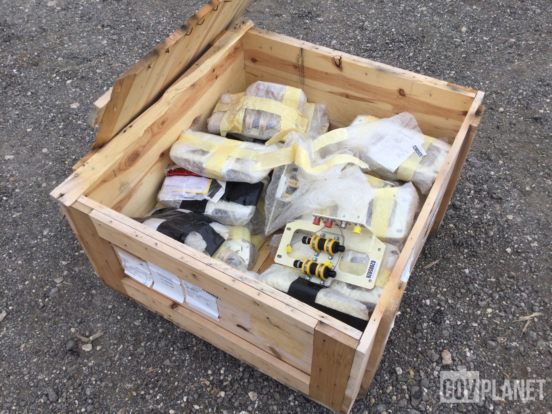 (24) 12590845 Vehicular Components Brackets