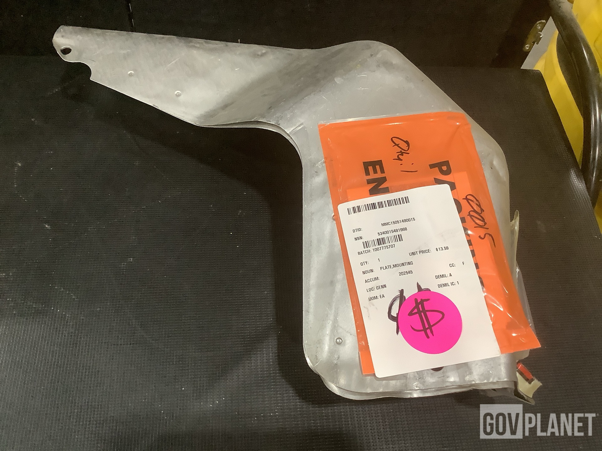 (1) Vehicular Maintenance Kit, (1) Mounting Plate & Assorted Items