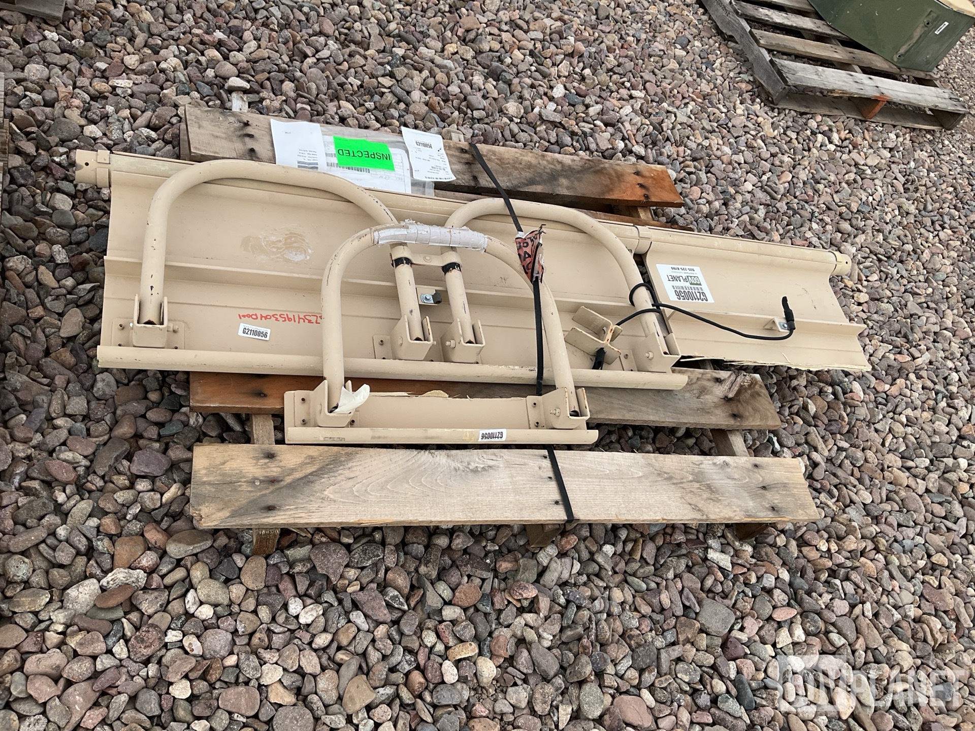 12422464 Vehicular Seat