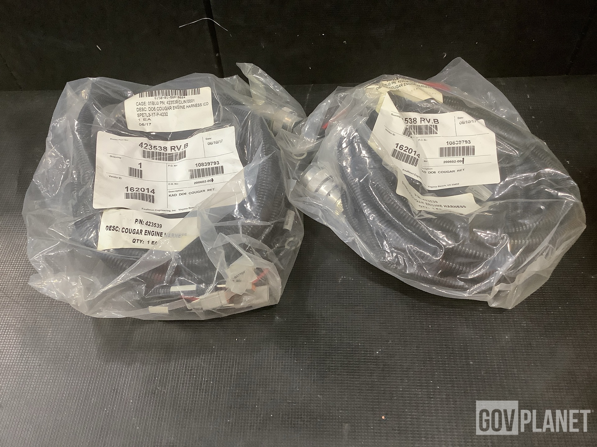 (8) 423539 Cougar Engine Harnesses