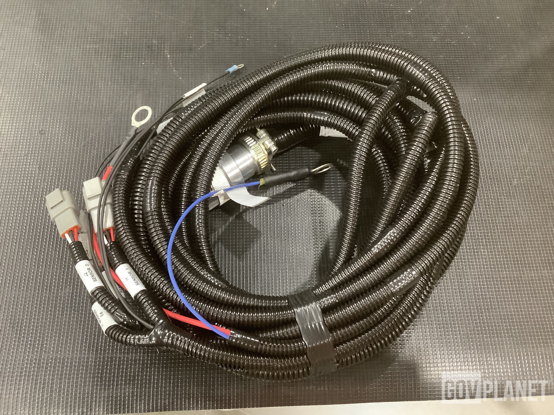 (8) 423539 Cougar Engine Harnesses