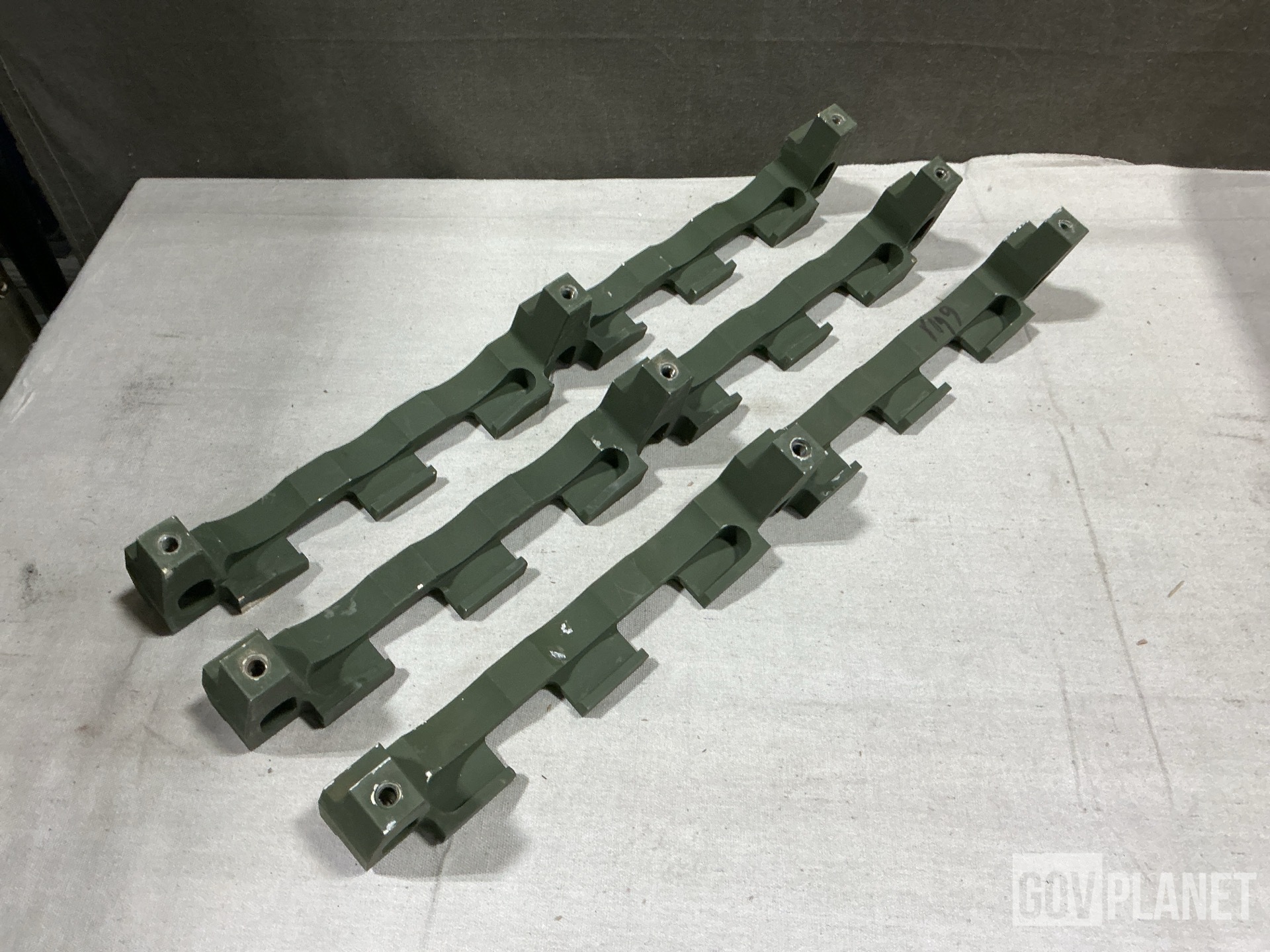 (3) General Dynamics 10059283 Battery Retainers
