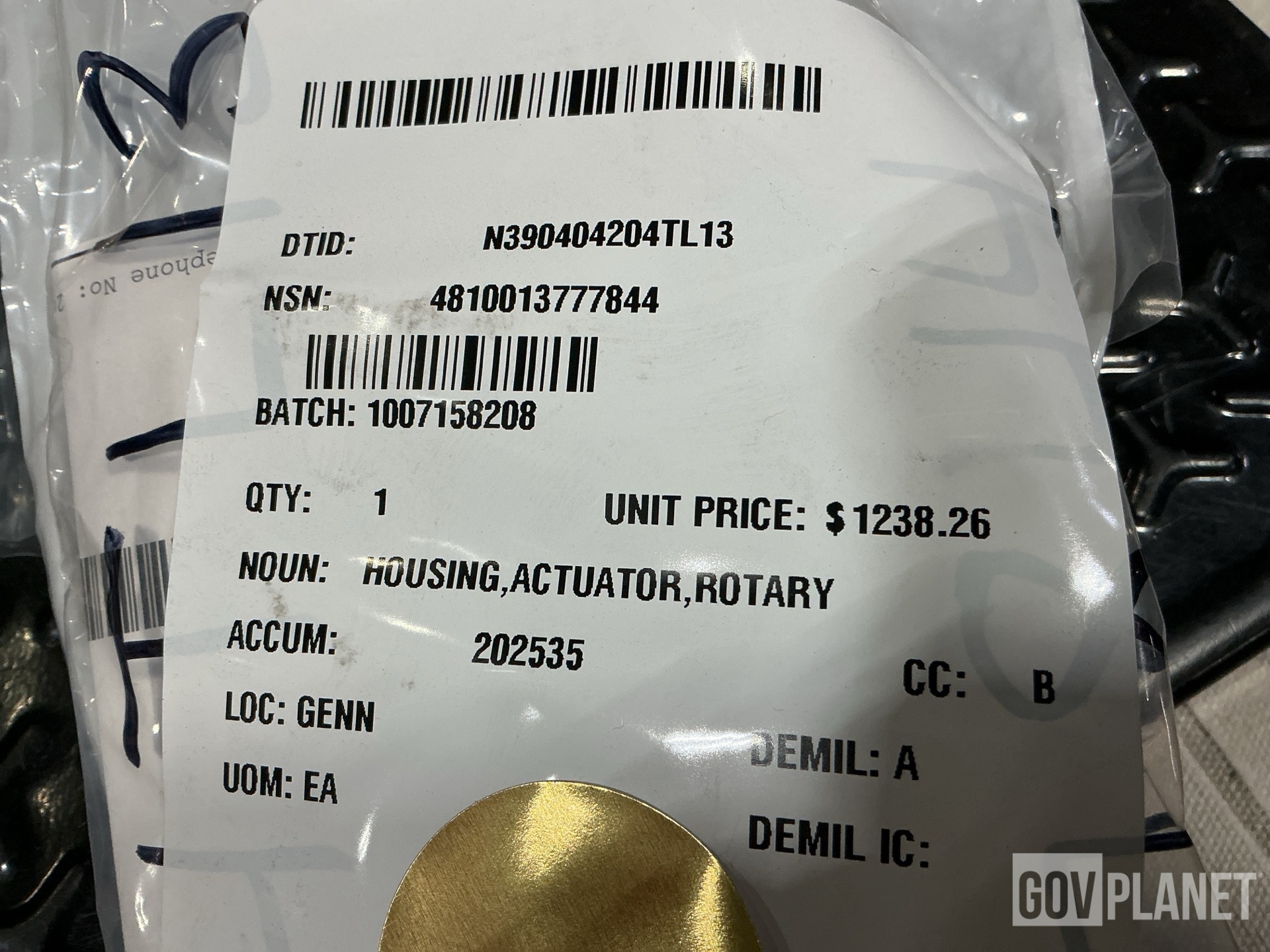 (1) Rotary Actuator Housing, (1) Filter, (165) Screws & Assorted Items