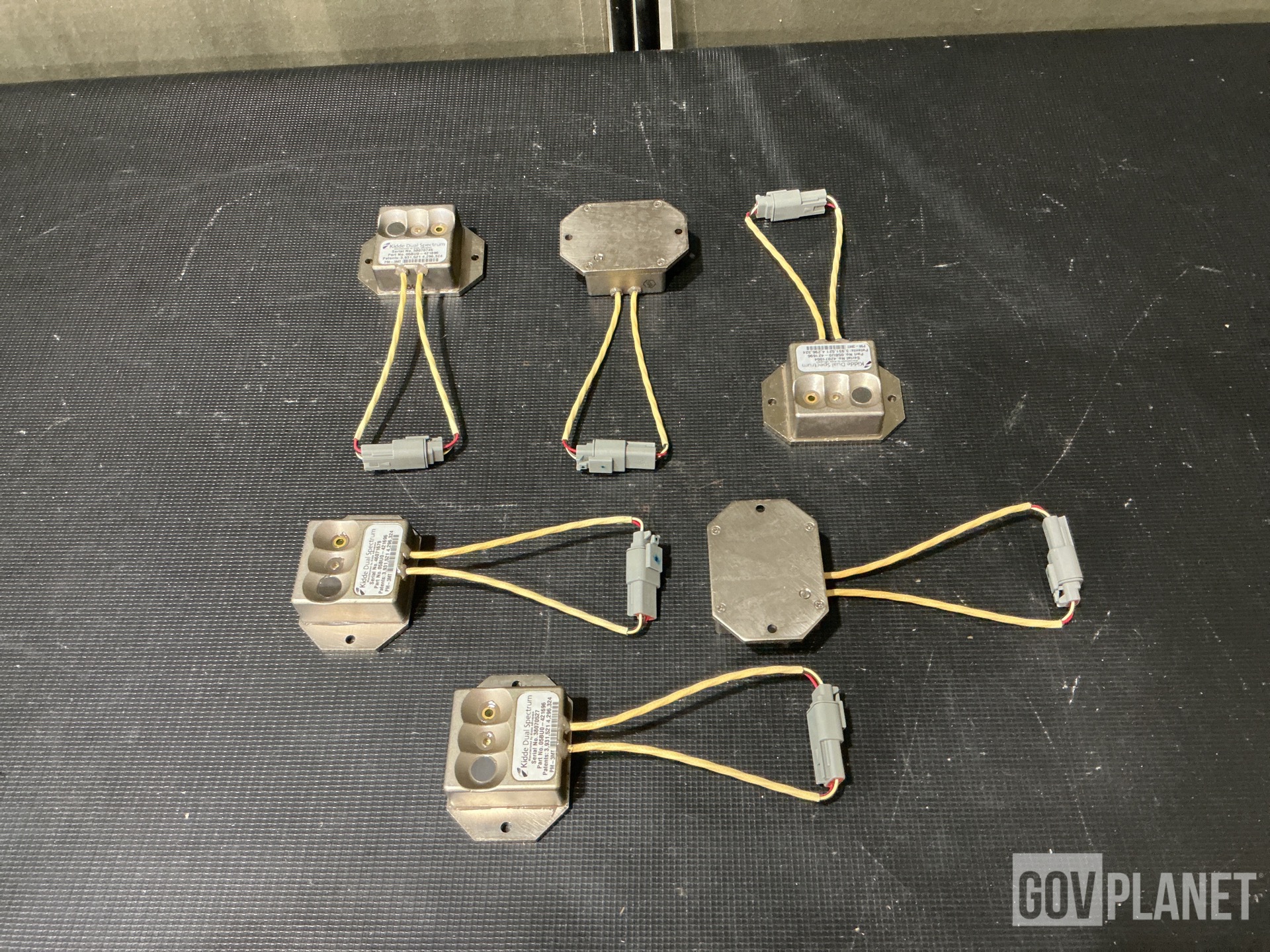 (9) Kidde Dual Spectrum 421696 Alarm Controls