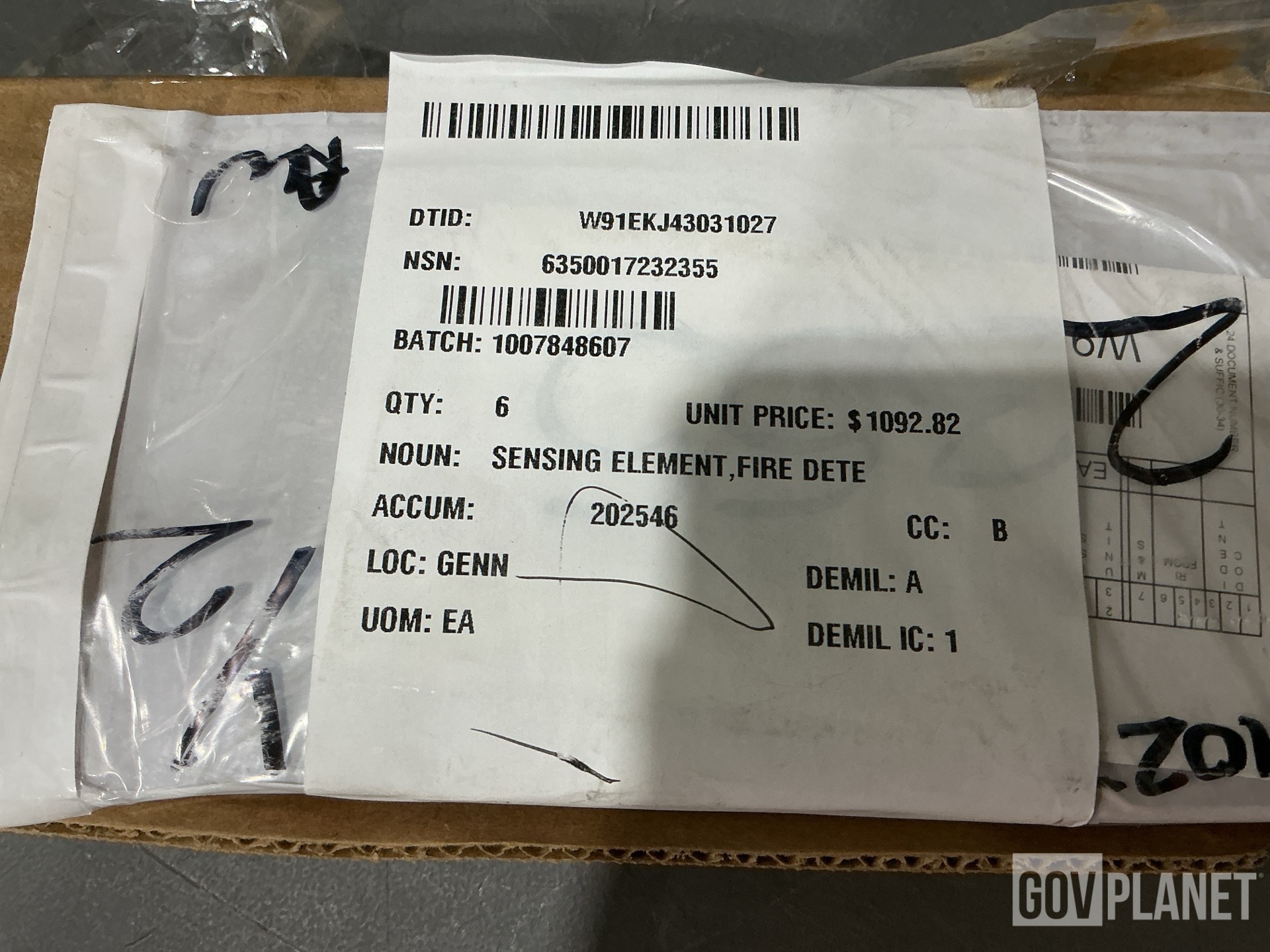 (6) Kidde Dual Spectrum 421696 Alarm Controls