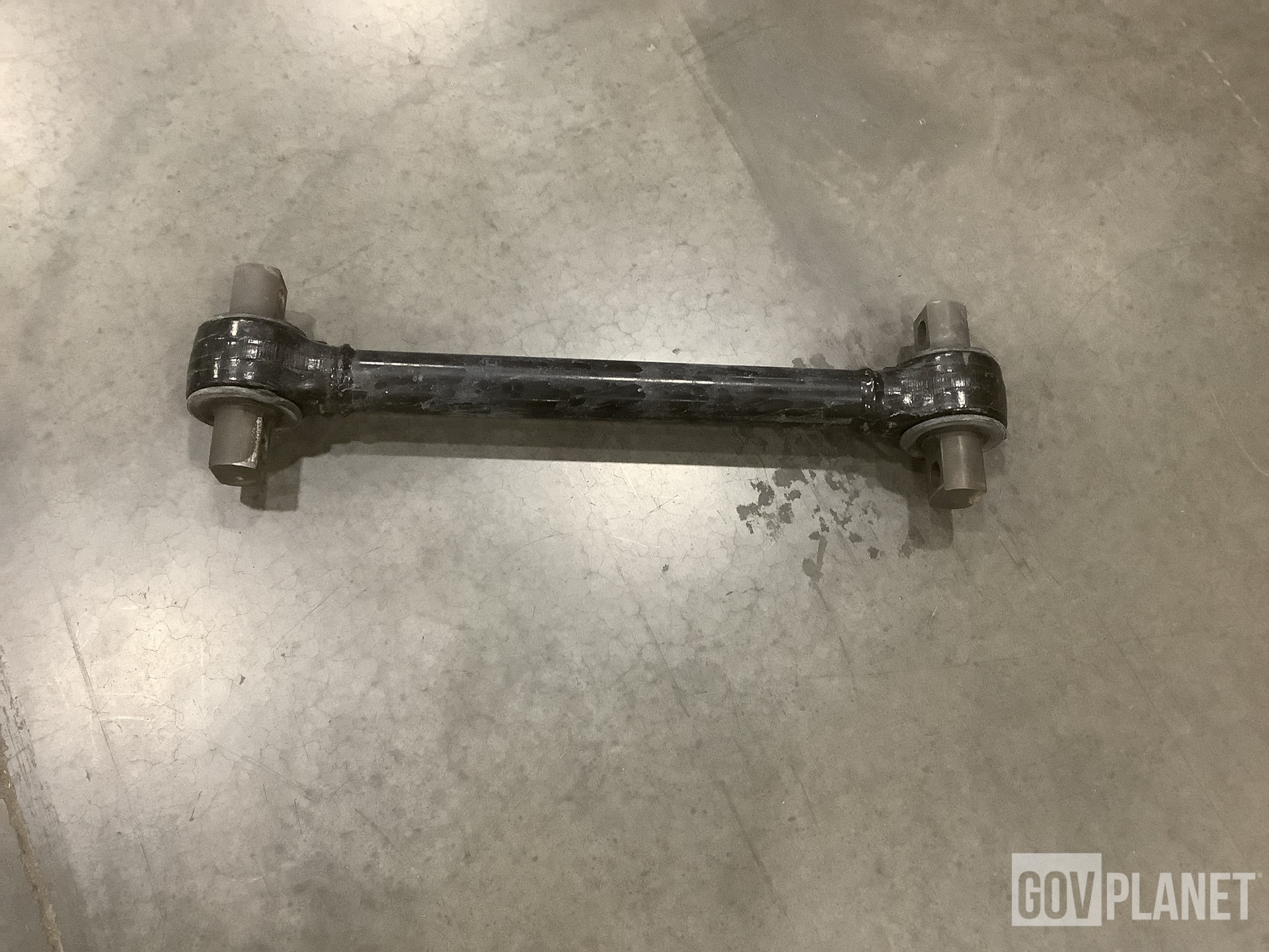 (5) General Dynamics 4000512 Front Axle Torque Rods