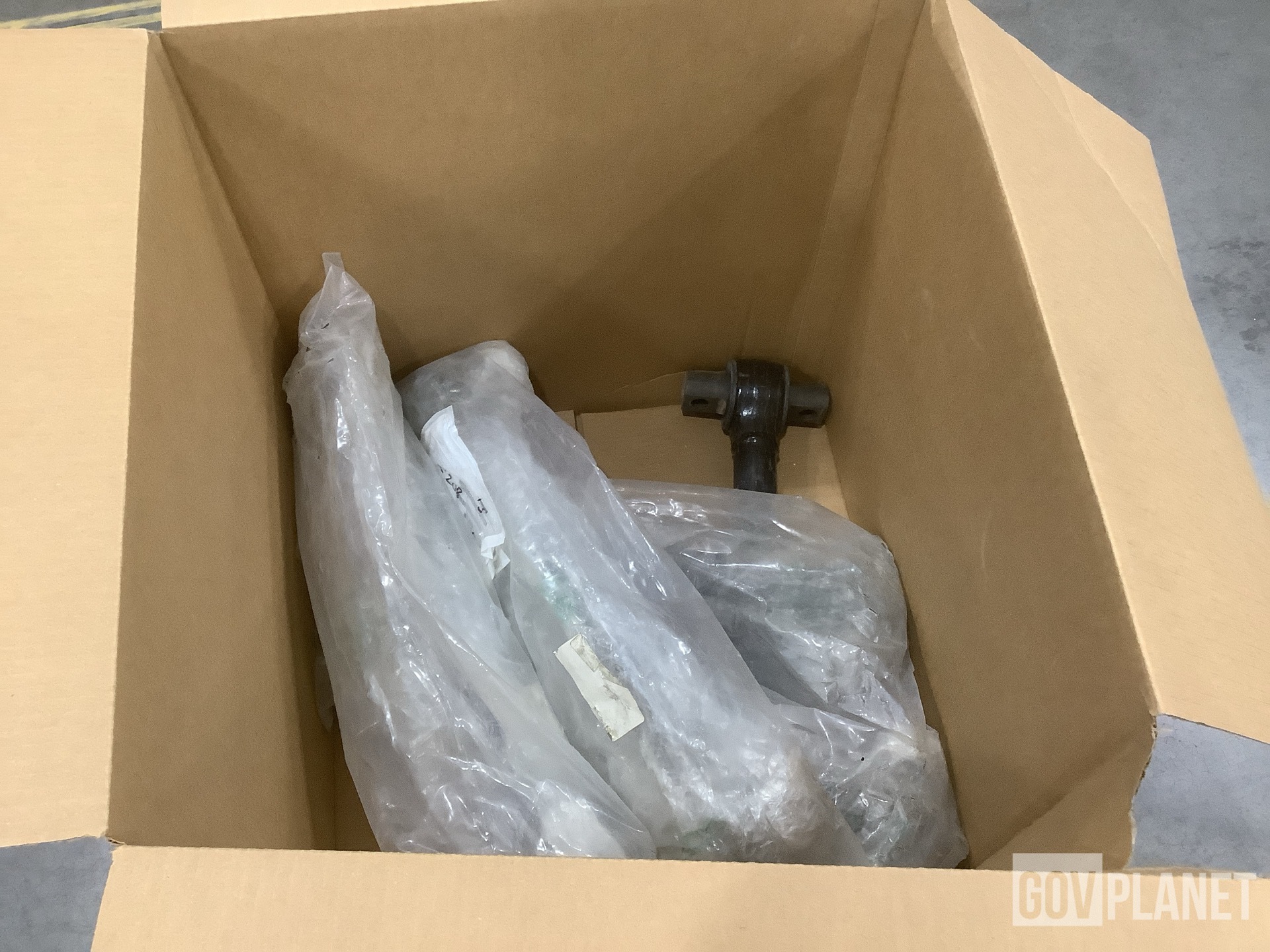 (5) General Dynamics 4000512 Front Axle Torque Rods